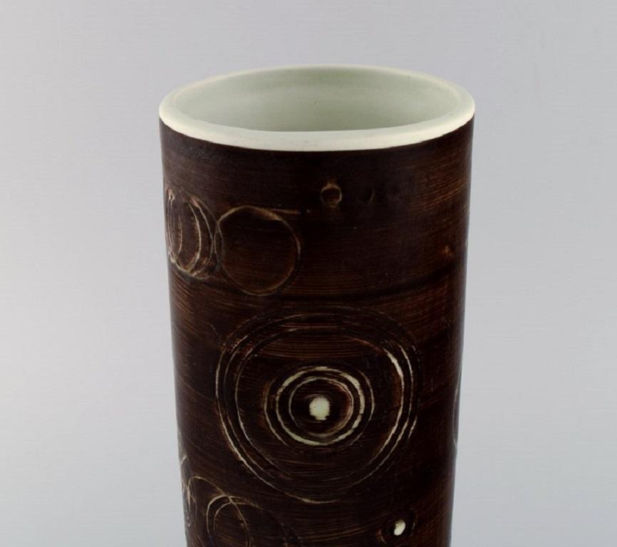 Smaltato Olle Alberius per Rörstrand, Grande vaso Sarek cilindrico in ceramica in vendita