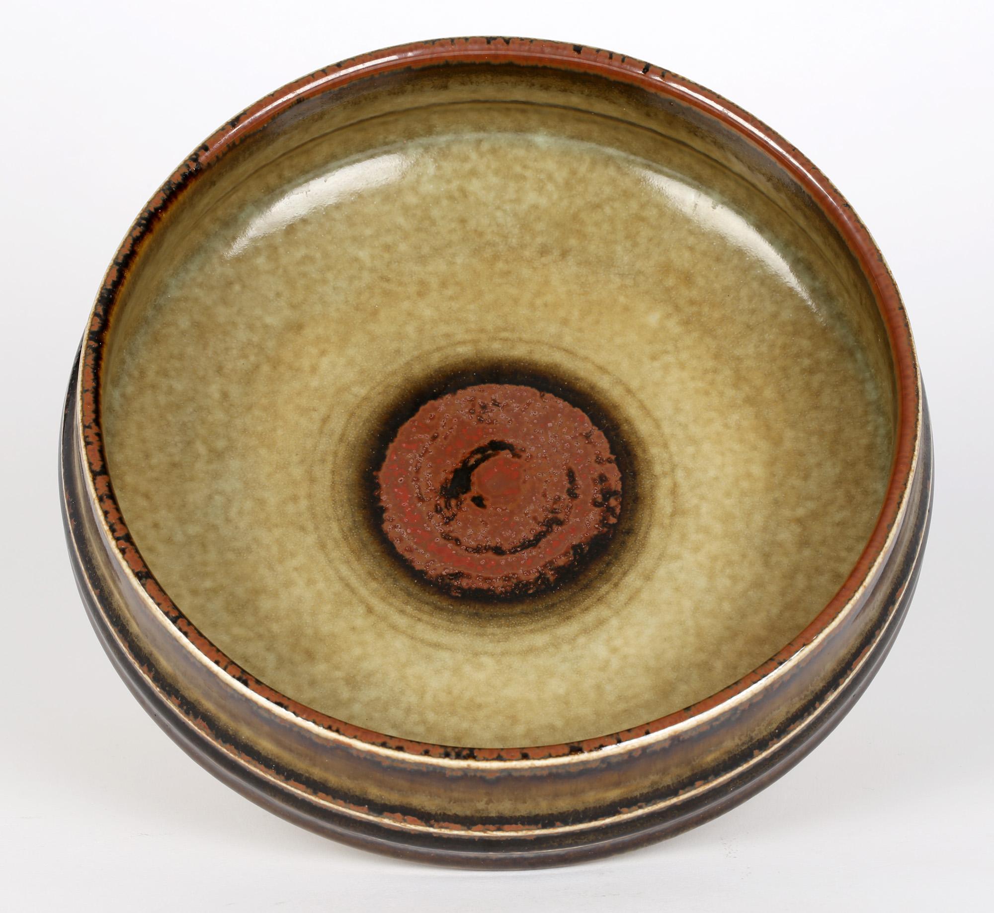 Bol en poterie d'atelier du milieu du siècle Olle Alberius pour Rorstrand en vente 4