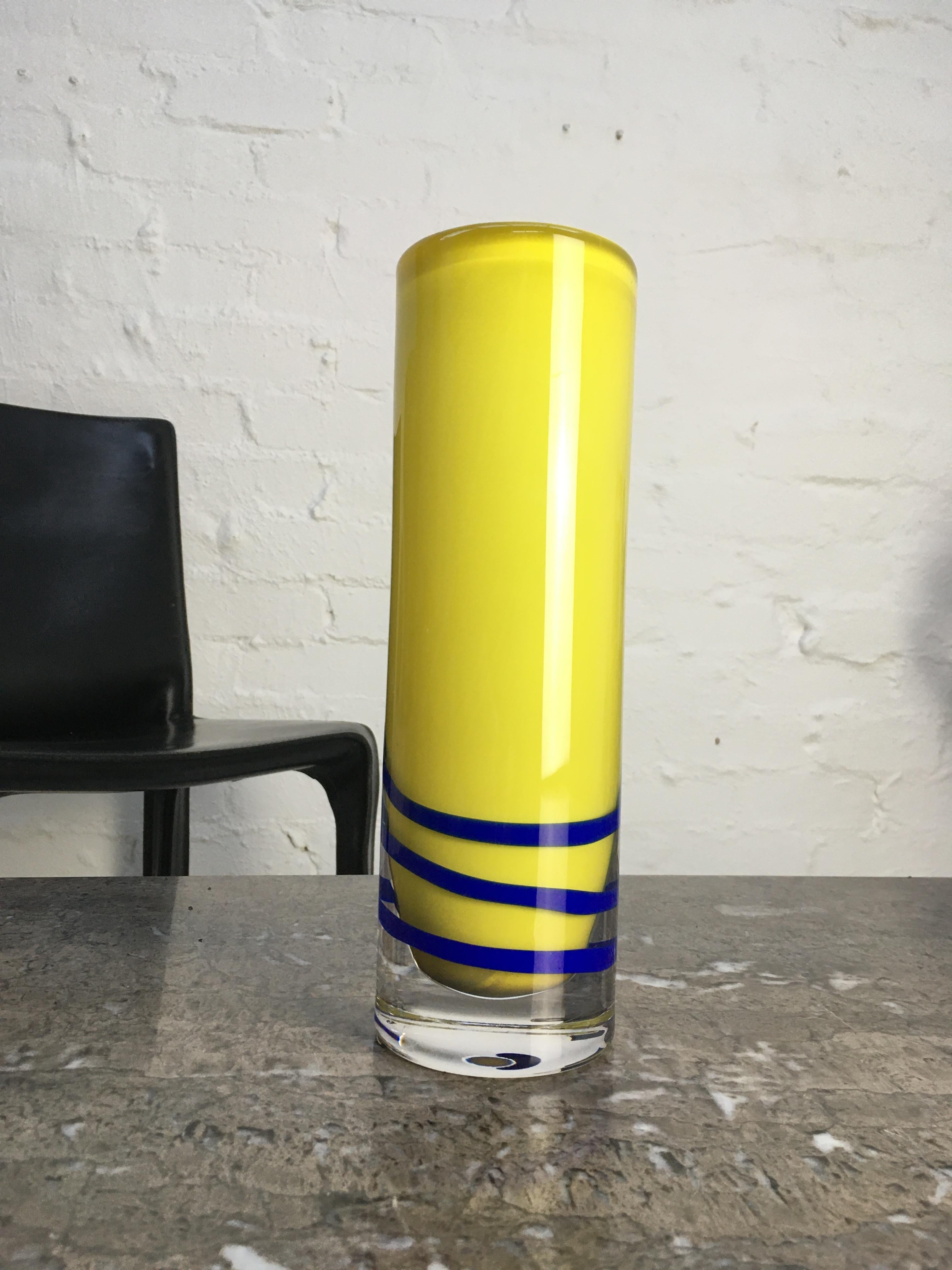 Olle Alberius Orrefors Exhibition Vase Signed Numbered 1973 Acid Yellow Cobalt For Sale 1