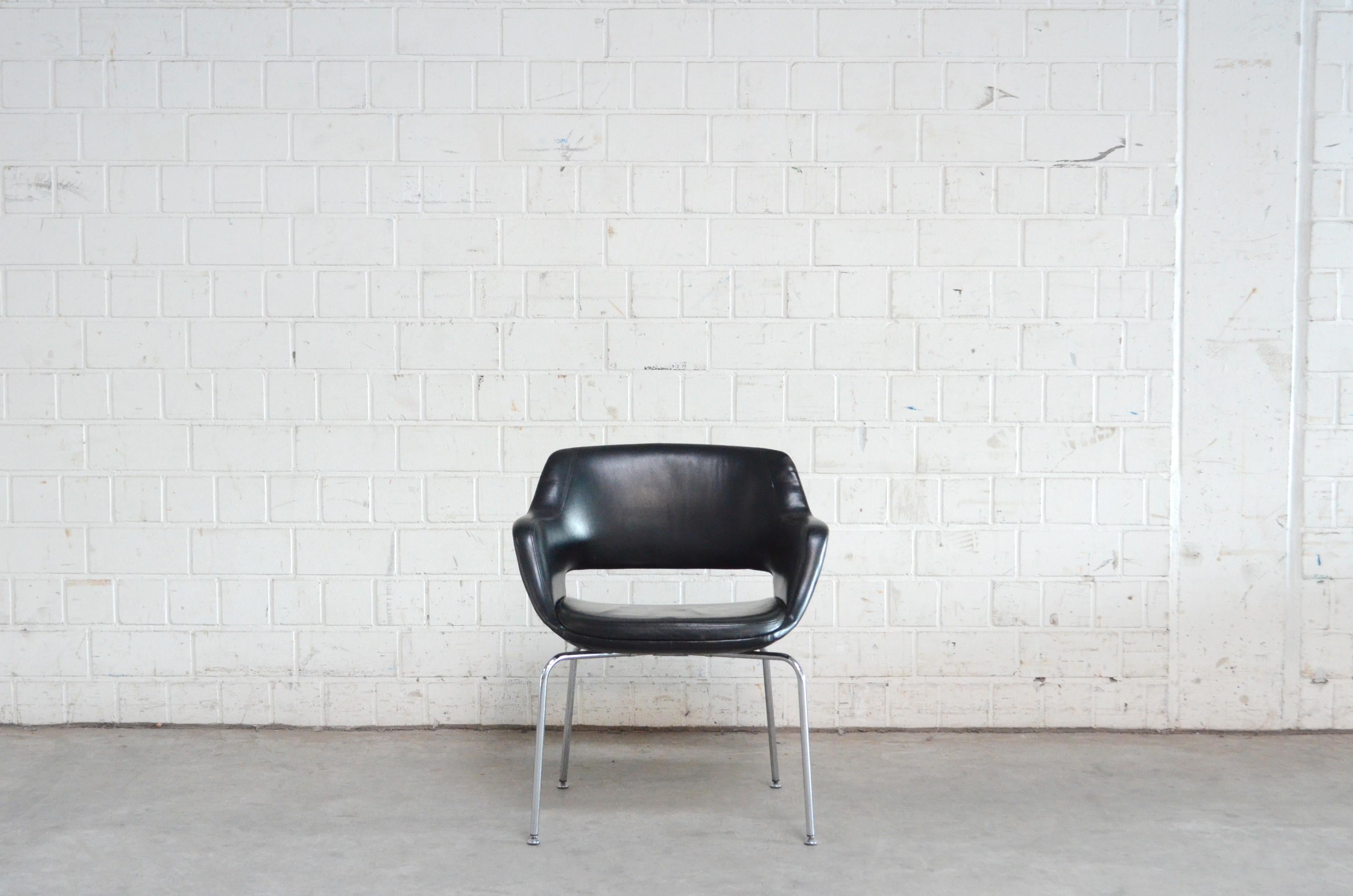 Steel Olli Mannermaa 3 Leather Kilta Chair by Eugen Schmidt & Cassina Martela For Sale