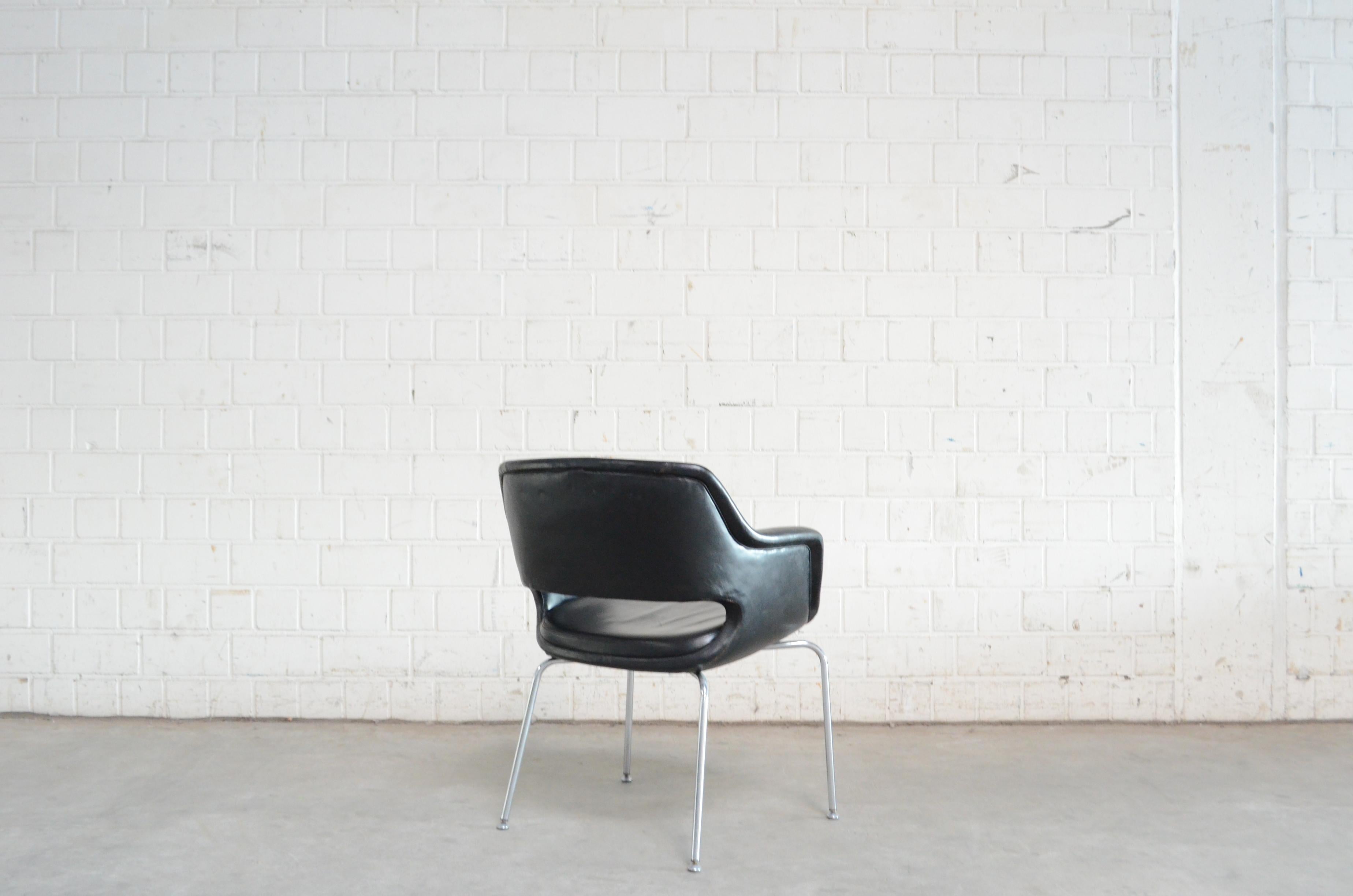 Olli Mannermaa  3 Leather Kilta Chair by Eugen Schmidt & Cassina Martela For Sale 5