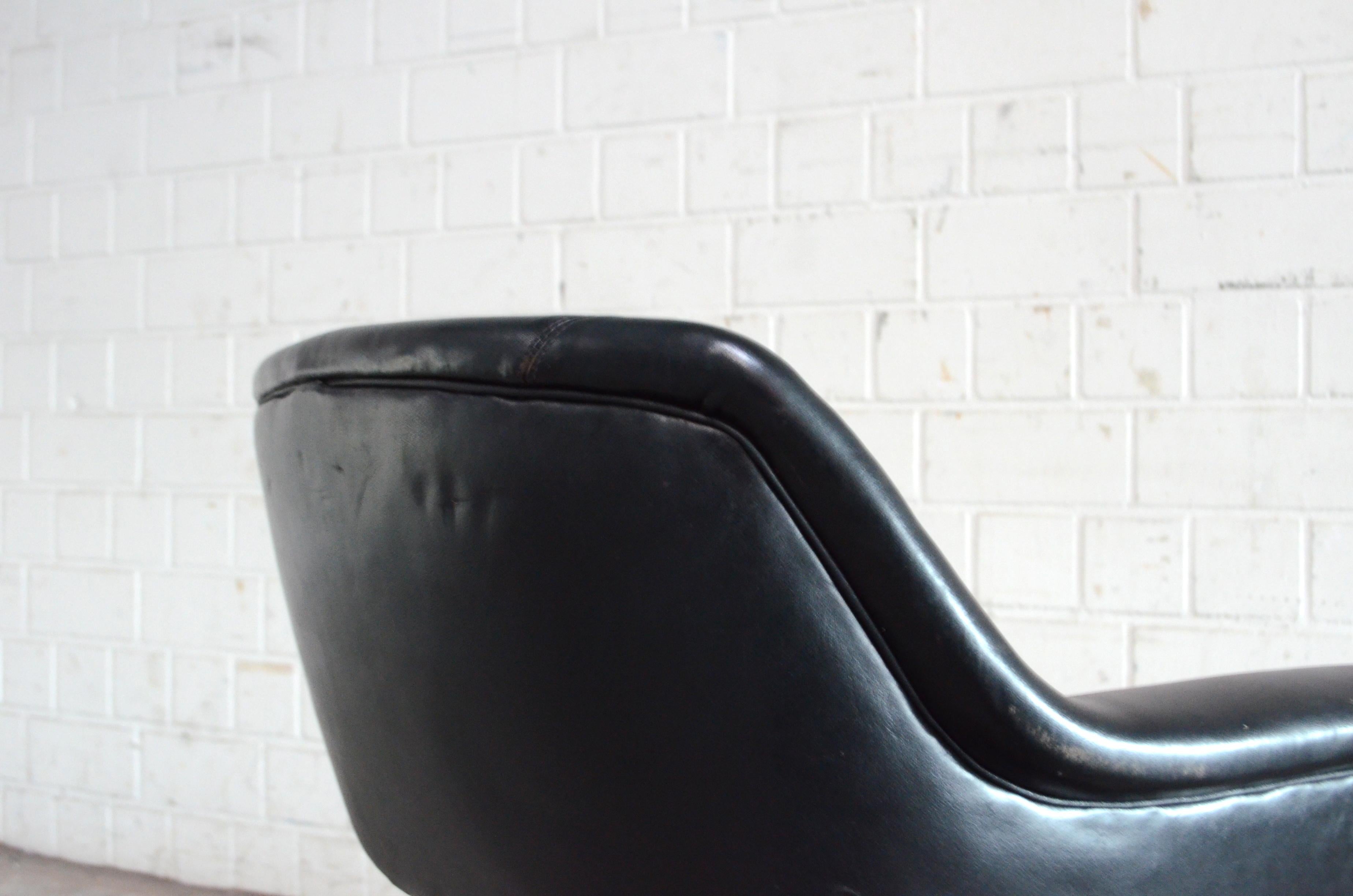 Olli Mannermaa  3 Leather Kilta Chair by Eugen Schmidt & Cassina Martela For Sale 6