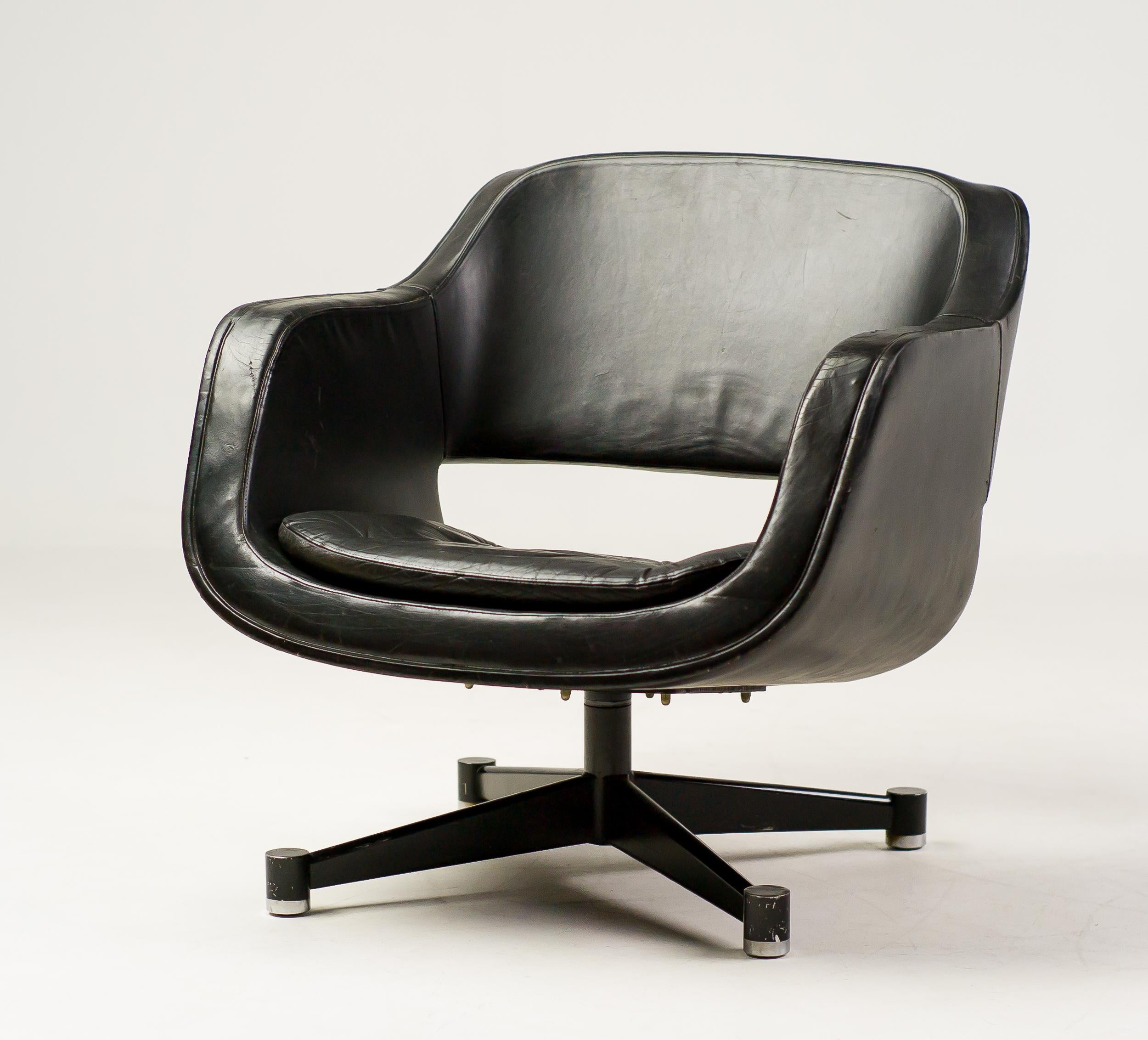 Scandinavian Modern Olli Mannermaa Black Leather Lounge Chair For Sale