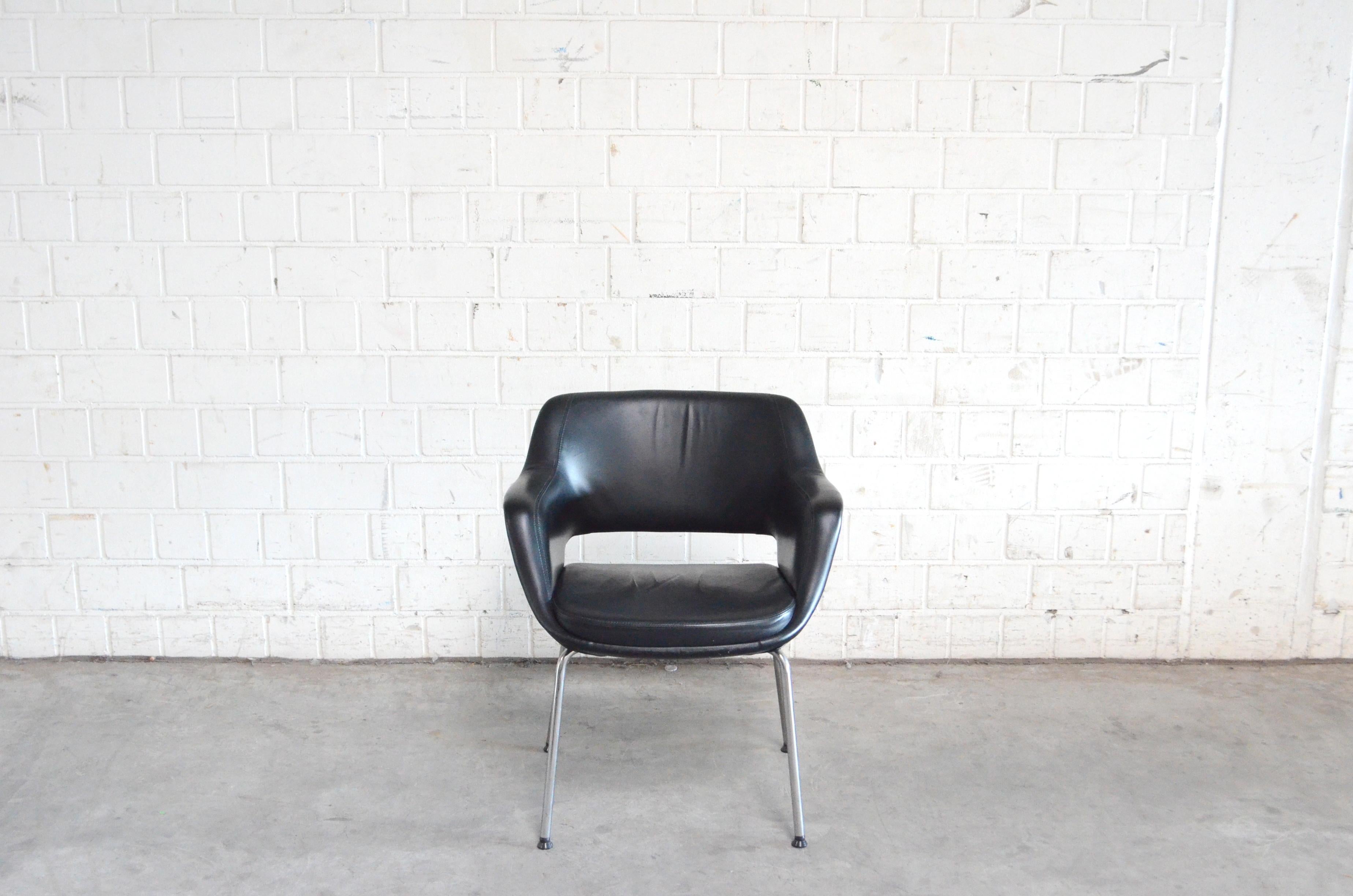 Olli Mannermaa Pair of Leather Kilta Chair by Eugen Schmidt & Cassina Martela For Sale 7