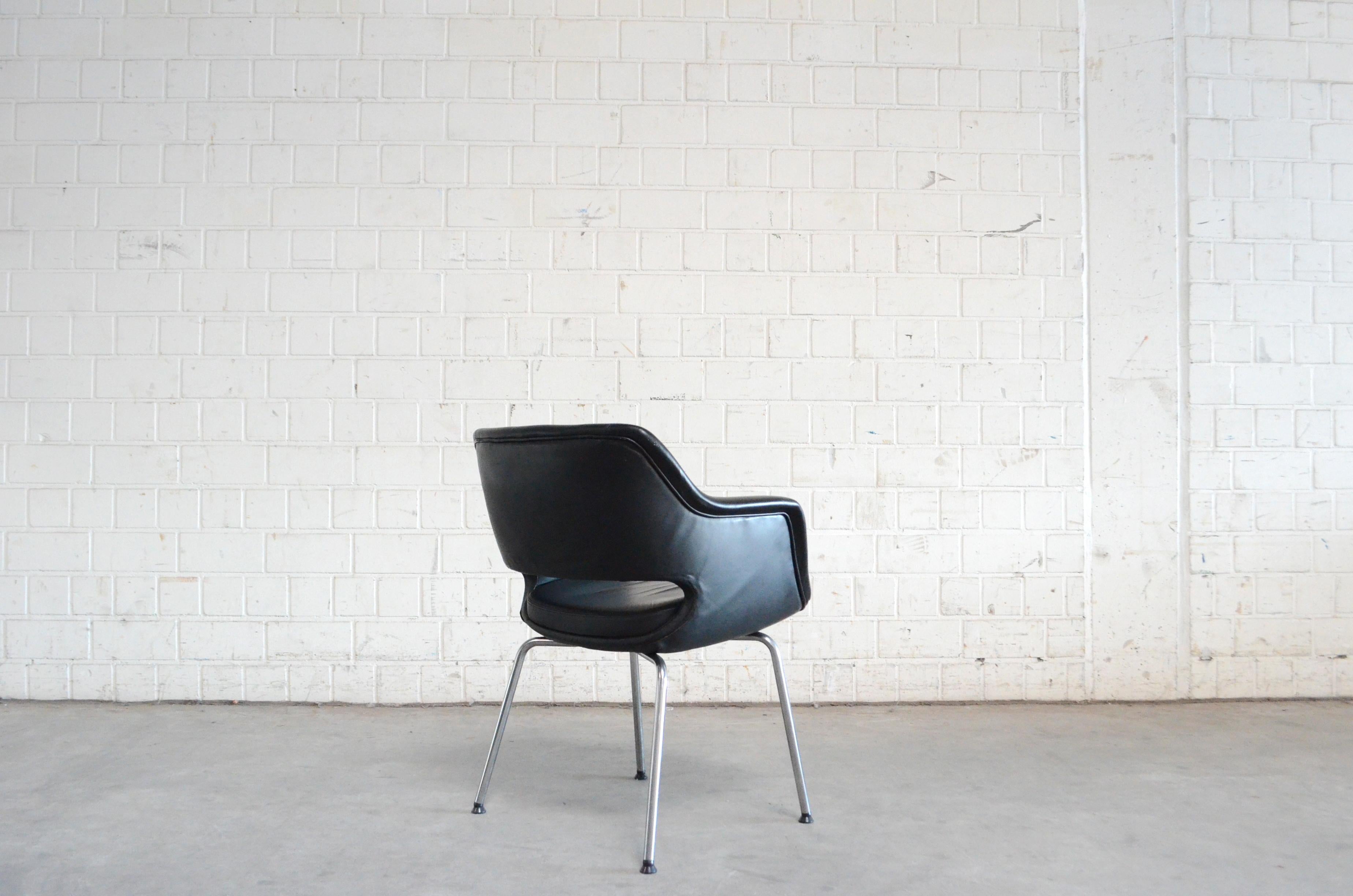 Olli Mannermaa Pair of Leather Kilta Chair by Eugen Schmidt & Cassina Martela For Sale 6