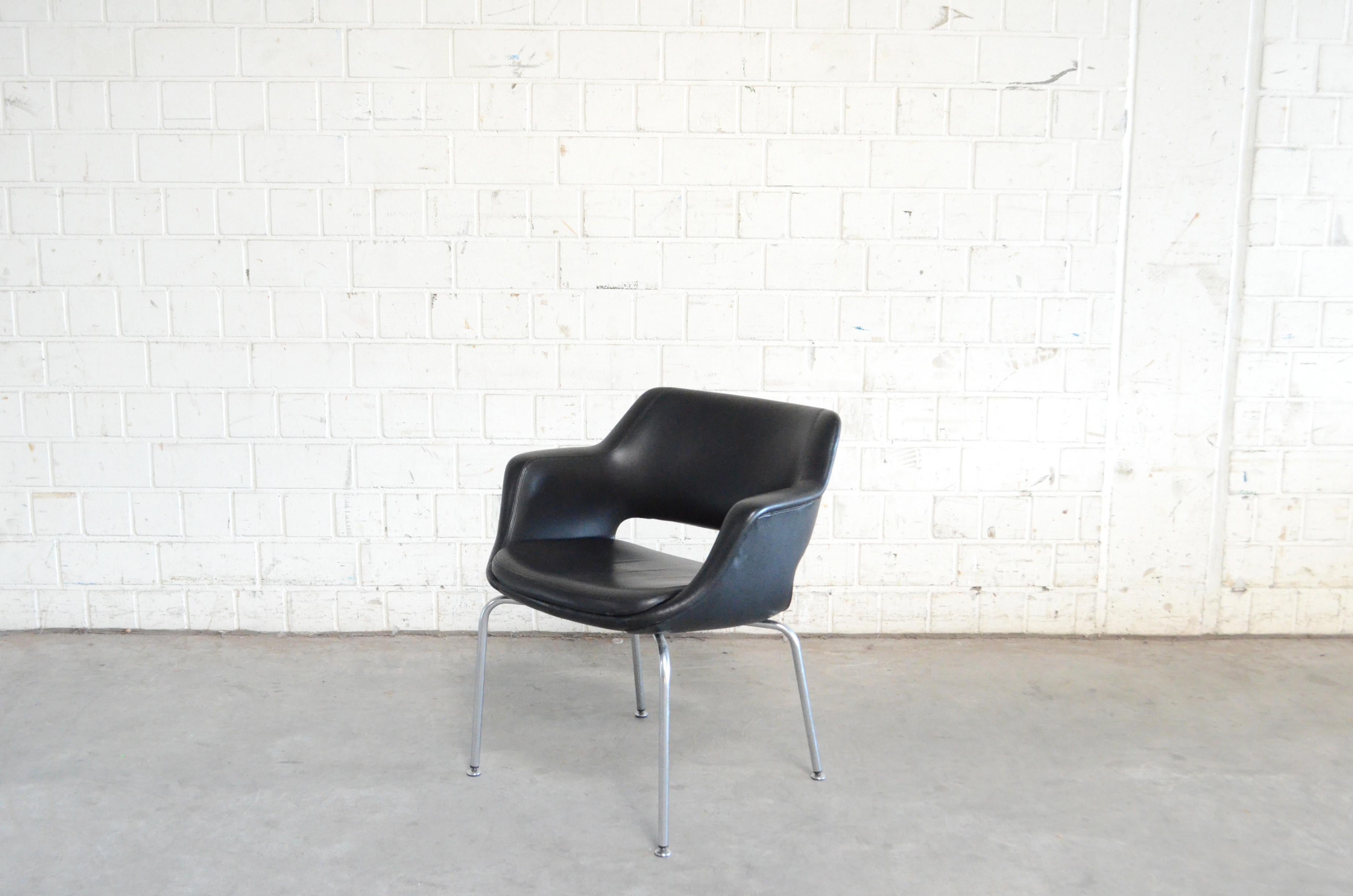 Olli Mannermaa Pair of Leather Kilta Chair by Eugen Schmidt & Cassina Martela In Good Condition For Sale In Munich, Bavaria