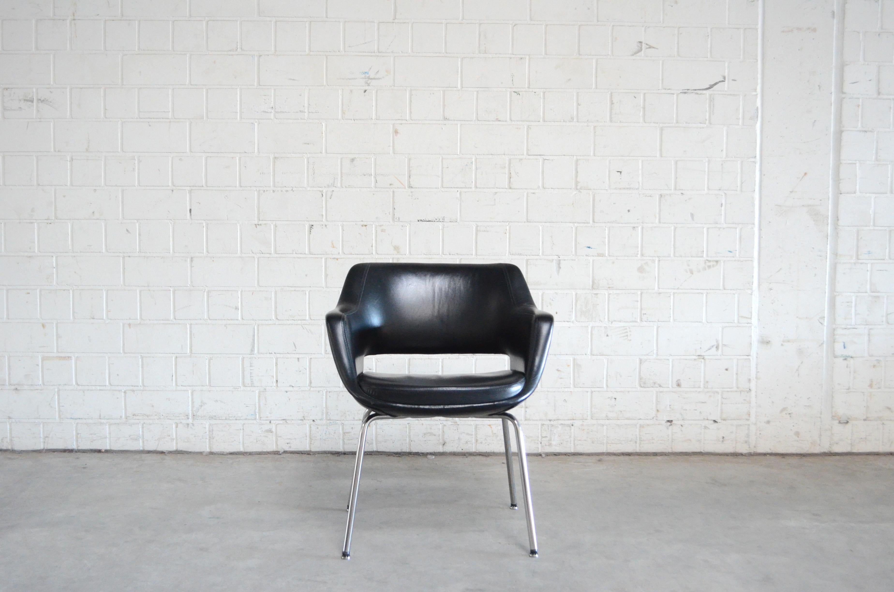 Mid-Century Modern Olli Mannermaa Leather Kilta Chair by Eugen Schmidt & Cassina Martela