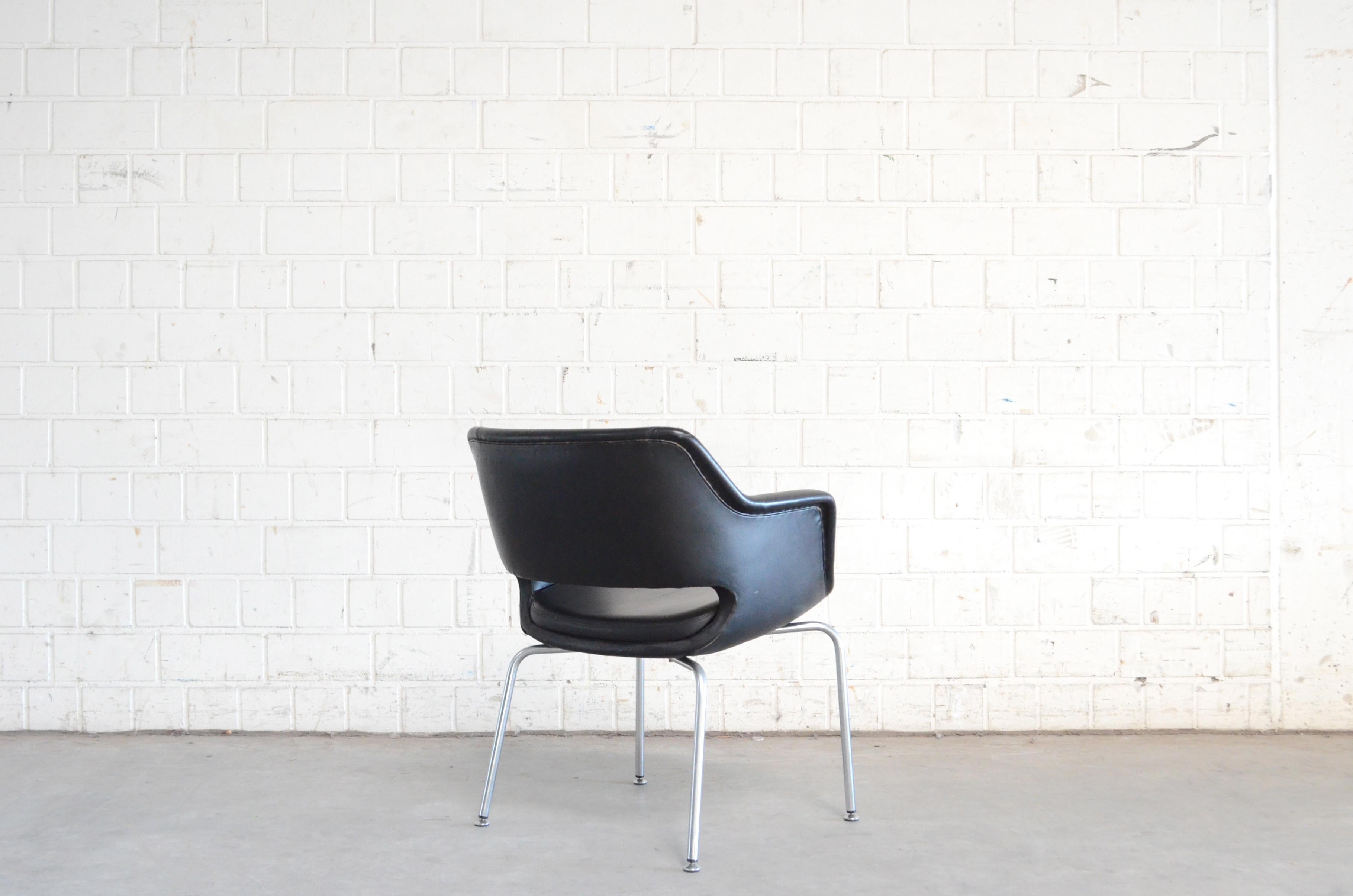 Steel Olli Mannermaa Pair of Leather Kilta Chair by Eugen Schmidt & Cassina Martela For Sale
