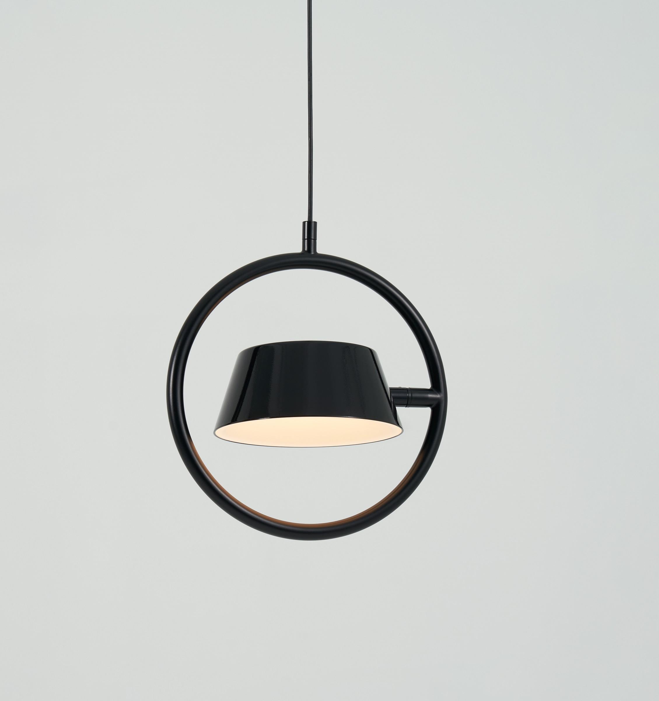 The Olo ring collection seamlessly combines the basic elements of circle and line. The dimmable Olo ring pendant is adjustable up to 290 degrees, offered added flexiblity. The Olo ring collection maintains the Olo signature design with the unique