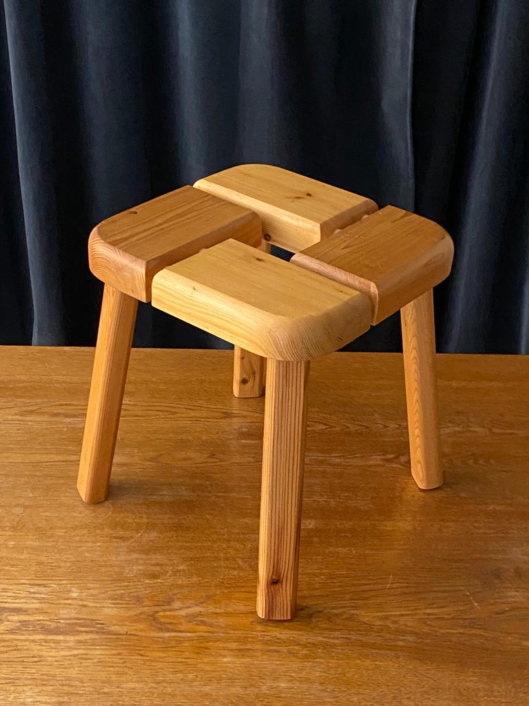 Olof Ottelin, Attribution, Minimalist Stools in Solid Pine, Finland, 1960s  For Sale at 1stDibs
