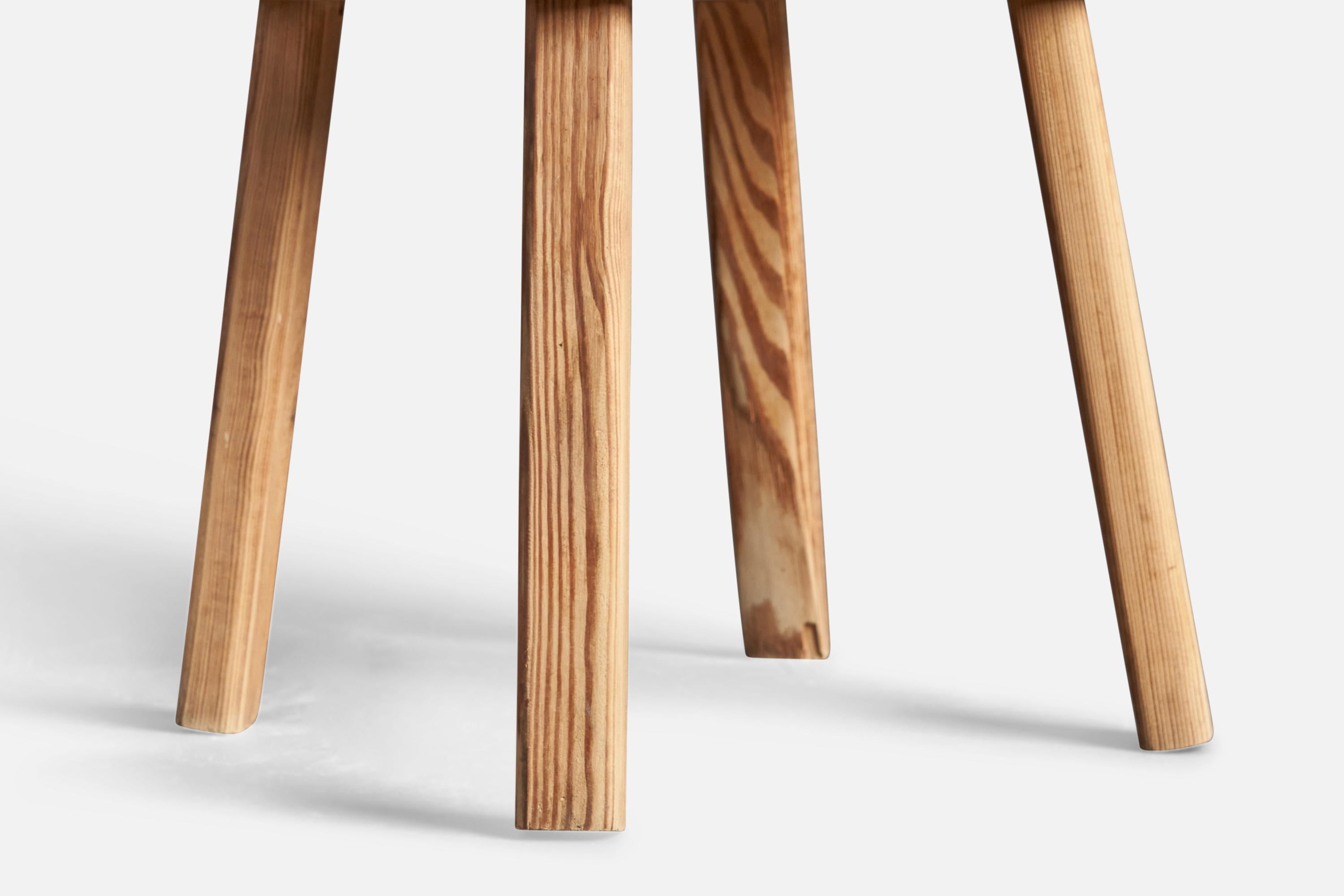 Finlandais Tabouret d'attribution Olof Ottelin, pin, Finlande, 1970 en vente