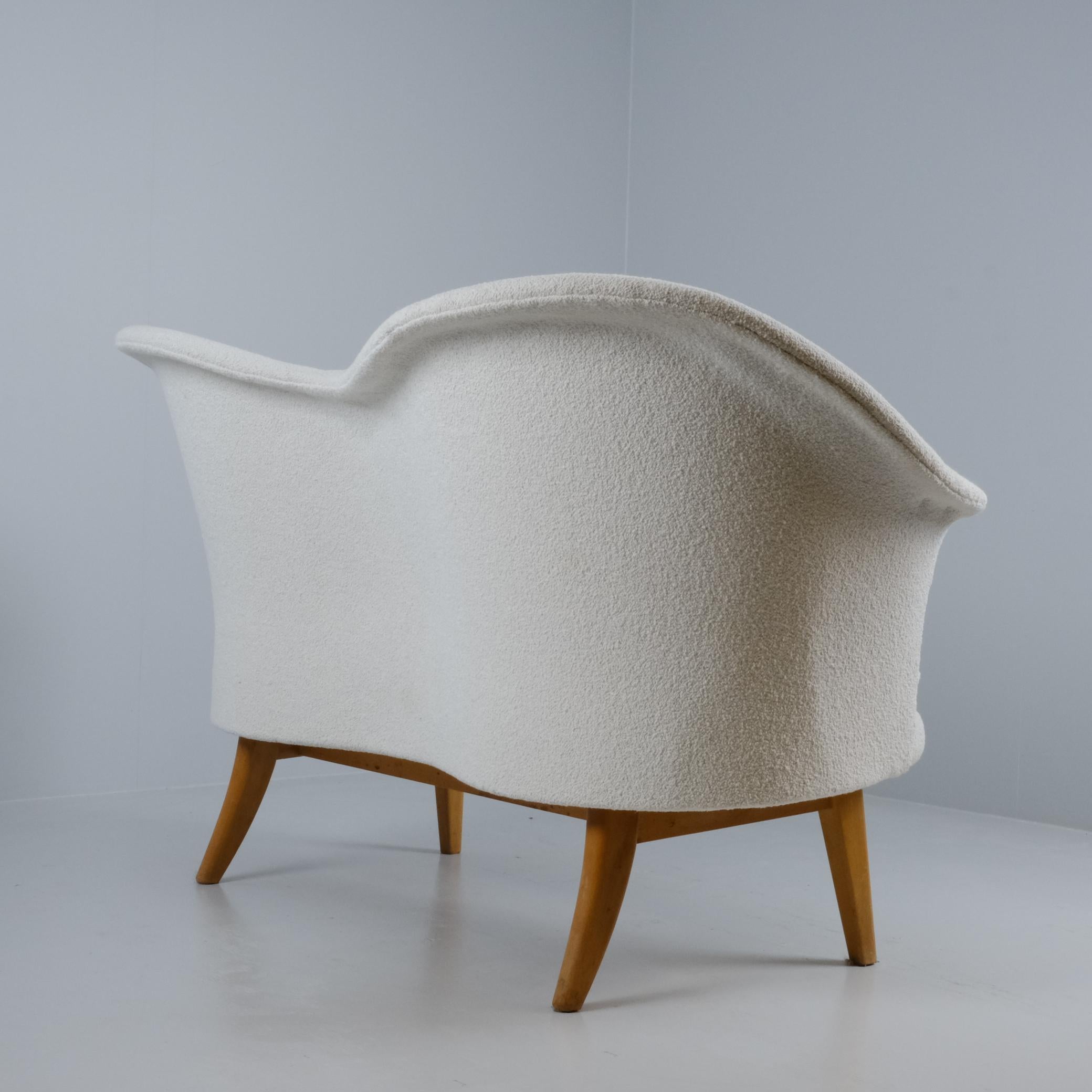 Milieu du XXe siècle Olof Ottelin White Duetto Sofa / Loveseat for Stockmann Finland, 1960s en vente