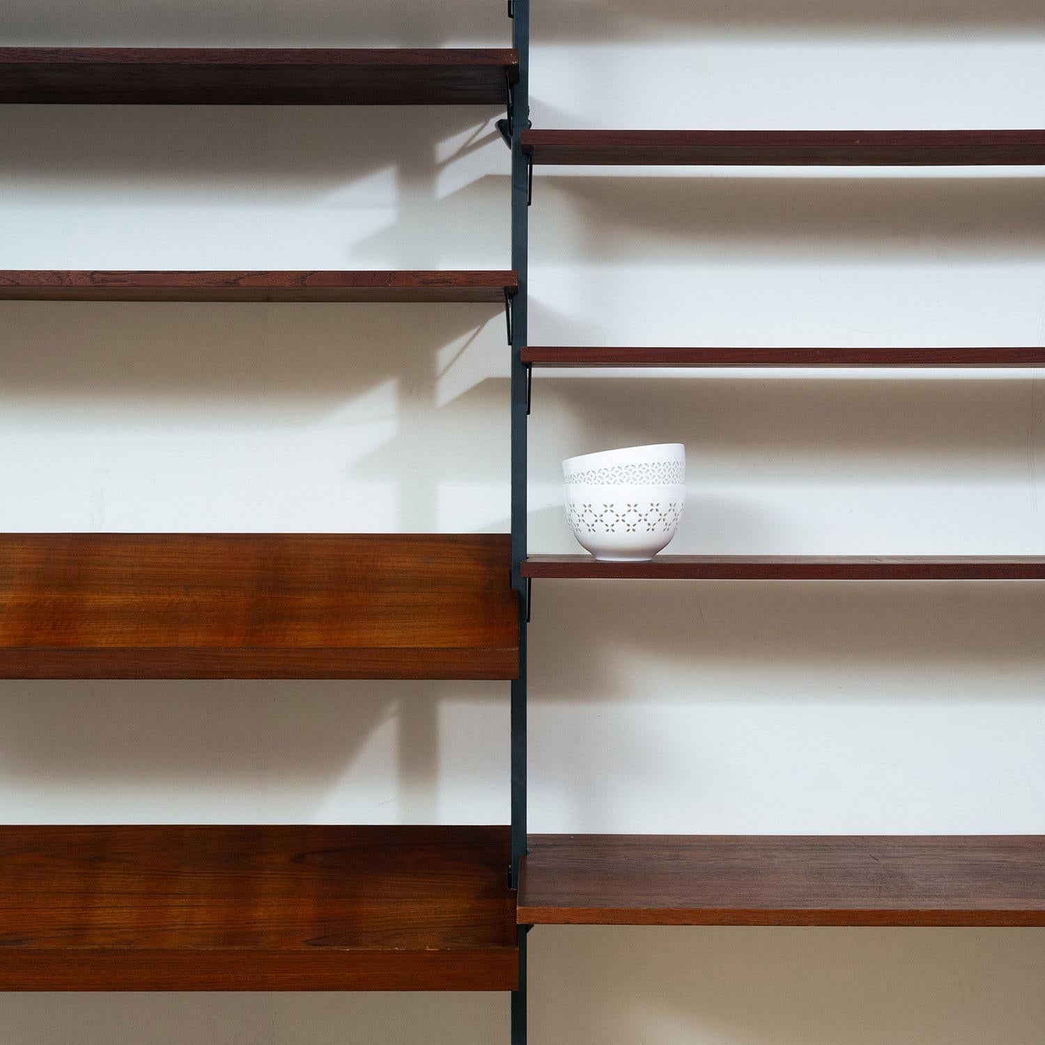 Olof Pira Modular shelving system, by String Design AB in Sweden, 1950s For Sale 5