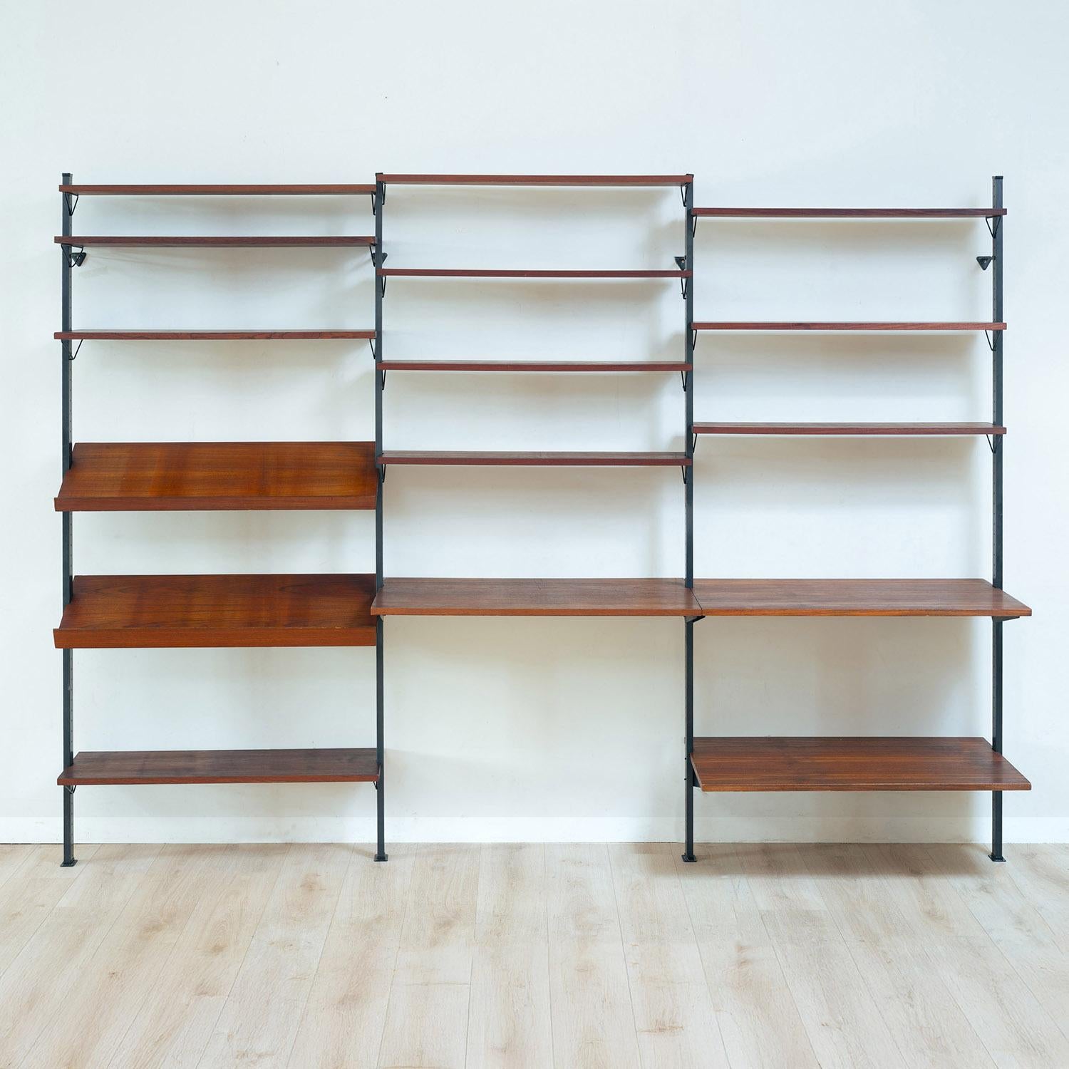 Olof Pira Modular shelving system, by String Design AB in Sweden, 1950s For Sale 7