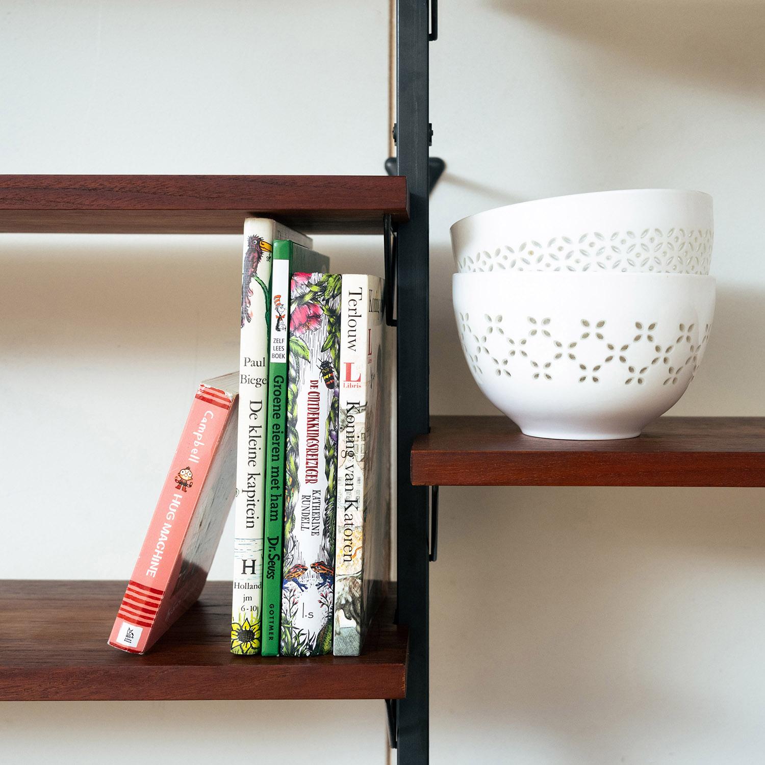 Olof Pira Modular shelving system, by String Design AB in Sweden, 1950s For Sale 8