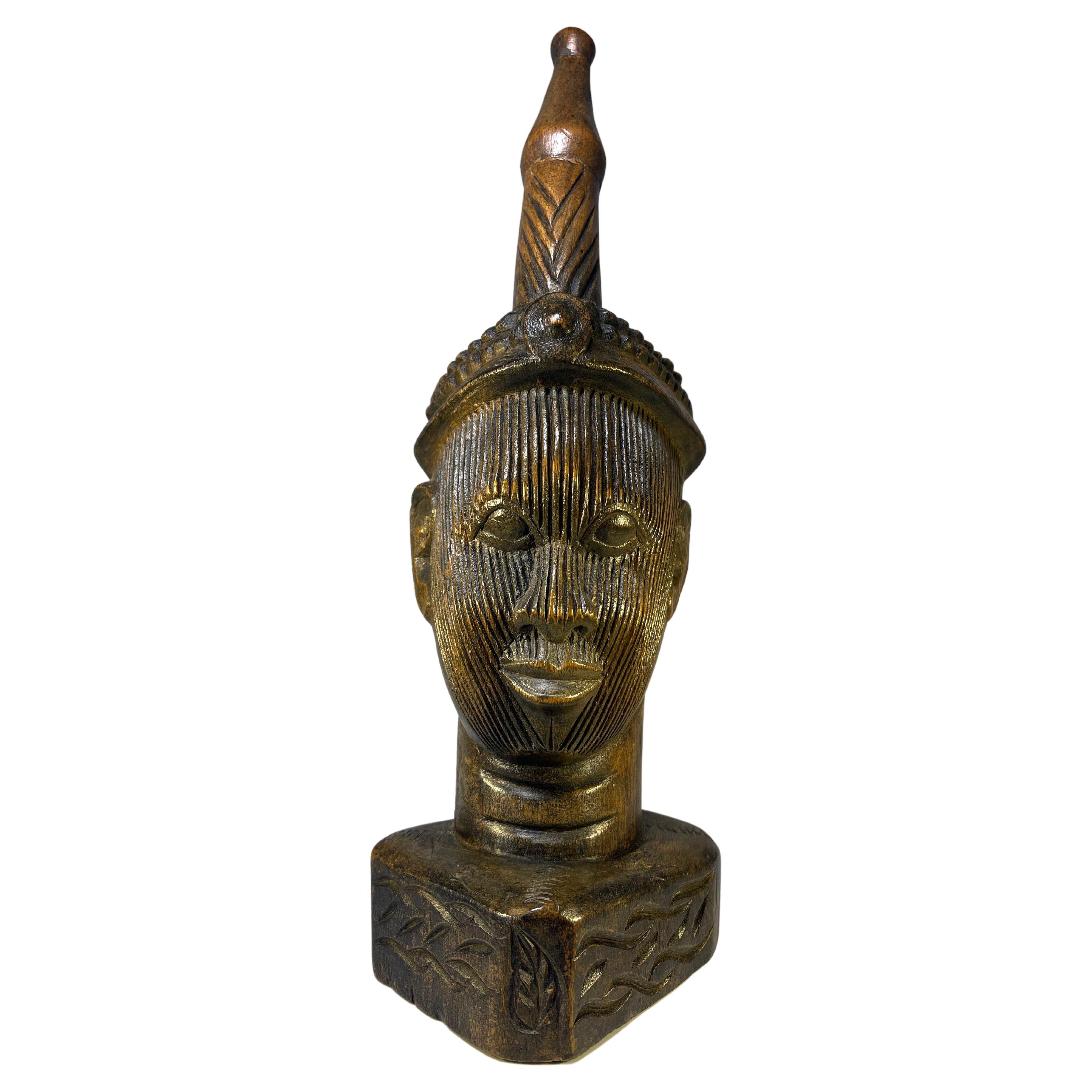 Tête d'Olokun, Royaume de Ife, Ouest du Nigeria, bois dur sculpté à la main