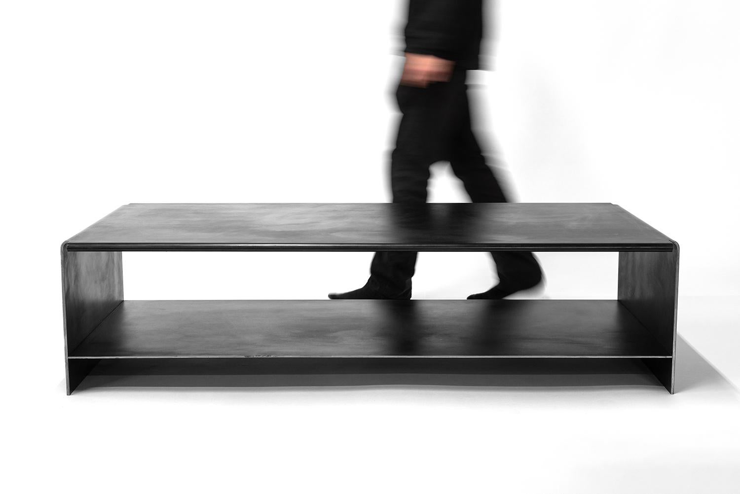 OLSEN KUNDIG COUCHTISCH 
2012 - TK COLLECTION'S

TK Collection ist eine Hardware- und Einrichtungslinie, die aus dem langjährigen Interesse von Tom Kundig an der Gestaltung intimer, menschlicher Erfahrungen in der Architektur entstanden ist. Wie