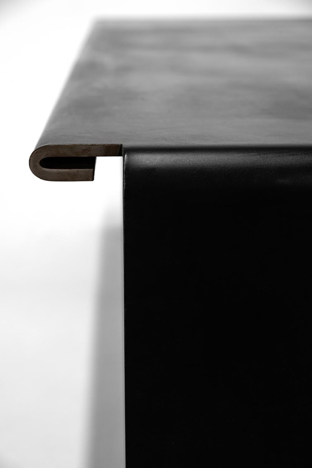 Olsen Kundig Couchtisch Contemporary Modern Handmade Blackened Steel Large (amerikanisch) im Angebot