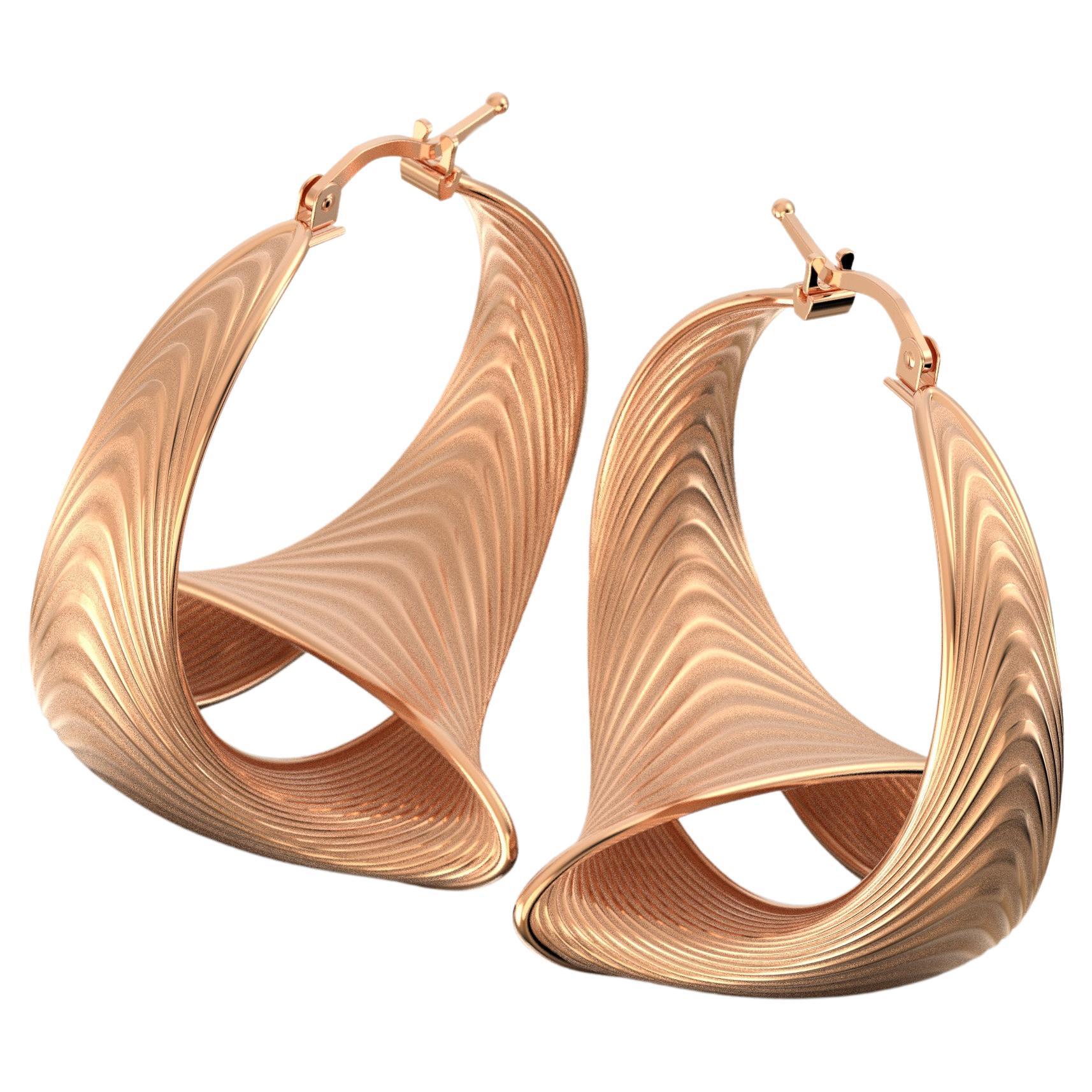 Entdecken Sie zeitlose Eleganz mit unseren auf Bestellung gefertigten großen Ohrringen mit 33 mm Durchmesser. Diese modernen, in Italien von Oltremare Gioielli handgefertigten Ohrringe aus 14-karätigem Gold strahlen Raffinesse aus. Erhöhen Sie Ihren