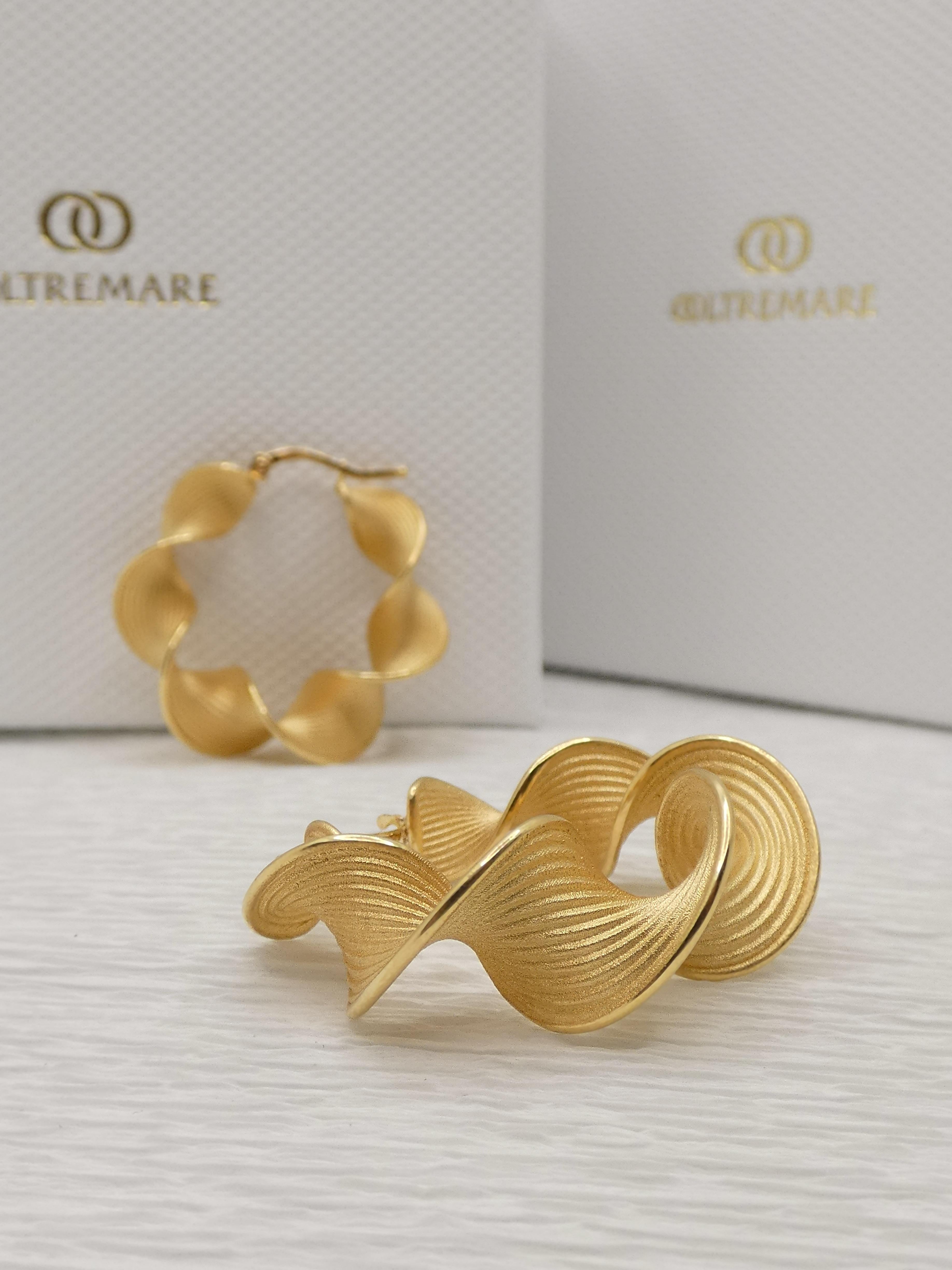 Contemporary Oltremare Gioielli  14k Twisted Gold Hoop Earrings Designed and Crafted in Italy For Sale