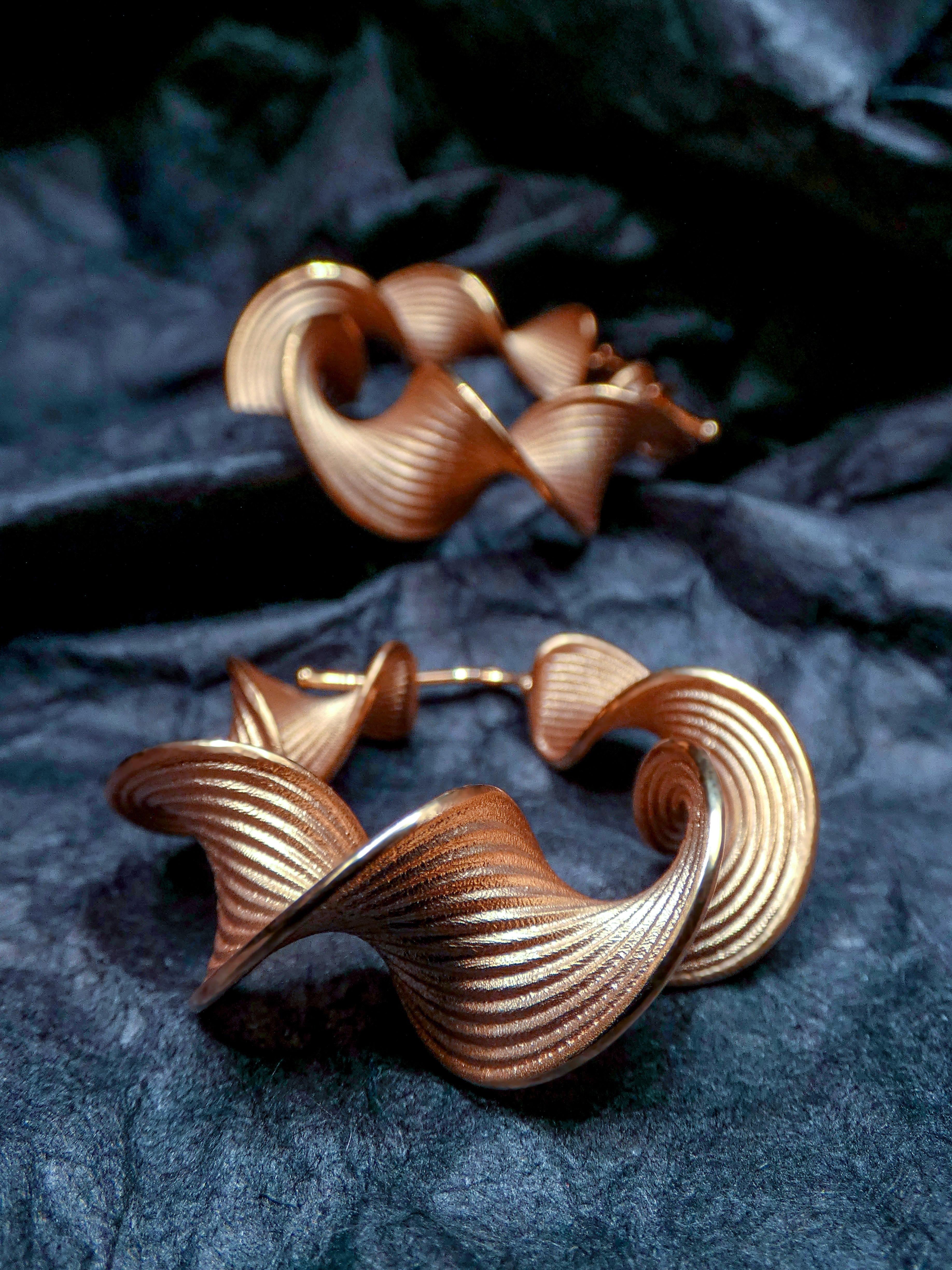 Oltremare Gioielli  14k Twisted Gold Hoop Earrings Designed and Crafted in Italy For Sale 3