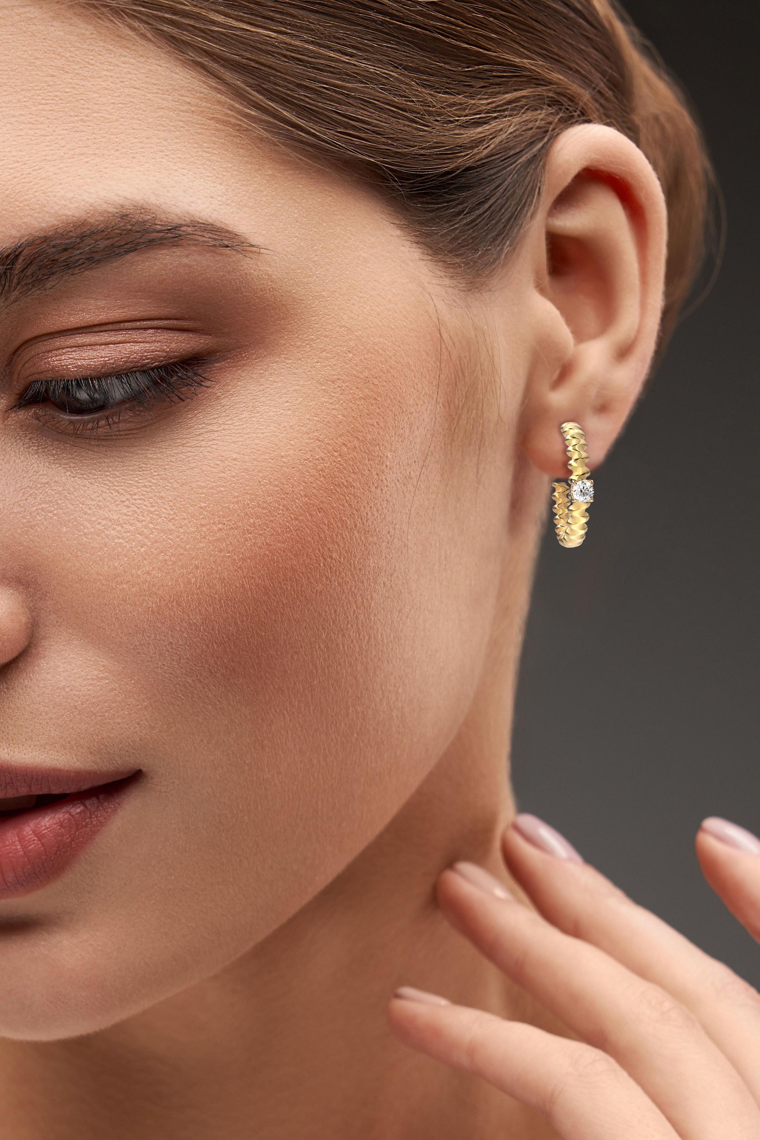 Oltremare Gioielli 18k Diamant-Ohrringe aus Gold, entworfen und gefertigt in Italien (Brillantschliff) im Angebot