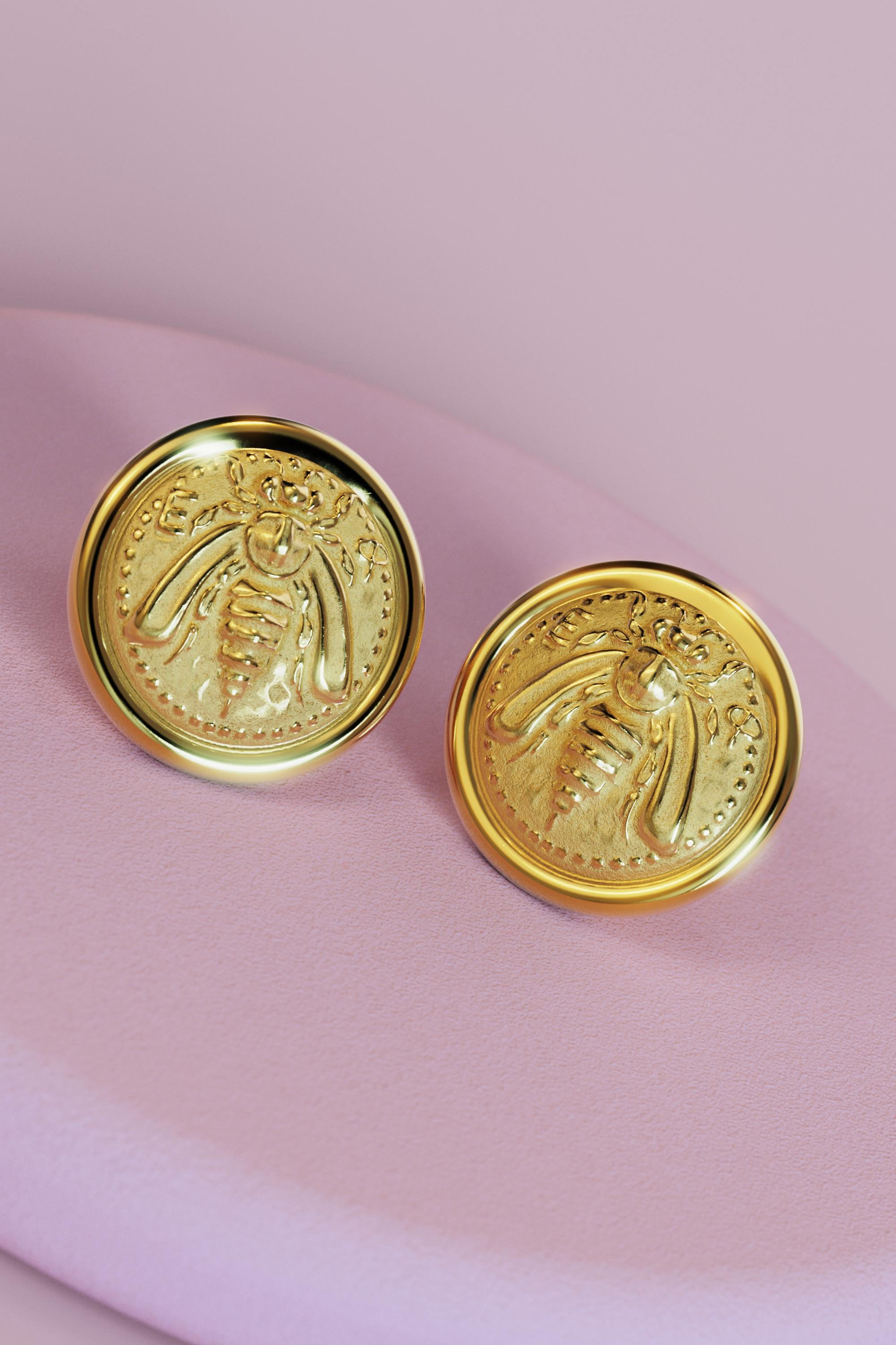 Oltremare Gioielli 18k Gold Bee Stud Earrings in ancient Greek Style For Sale 5