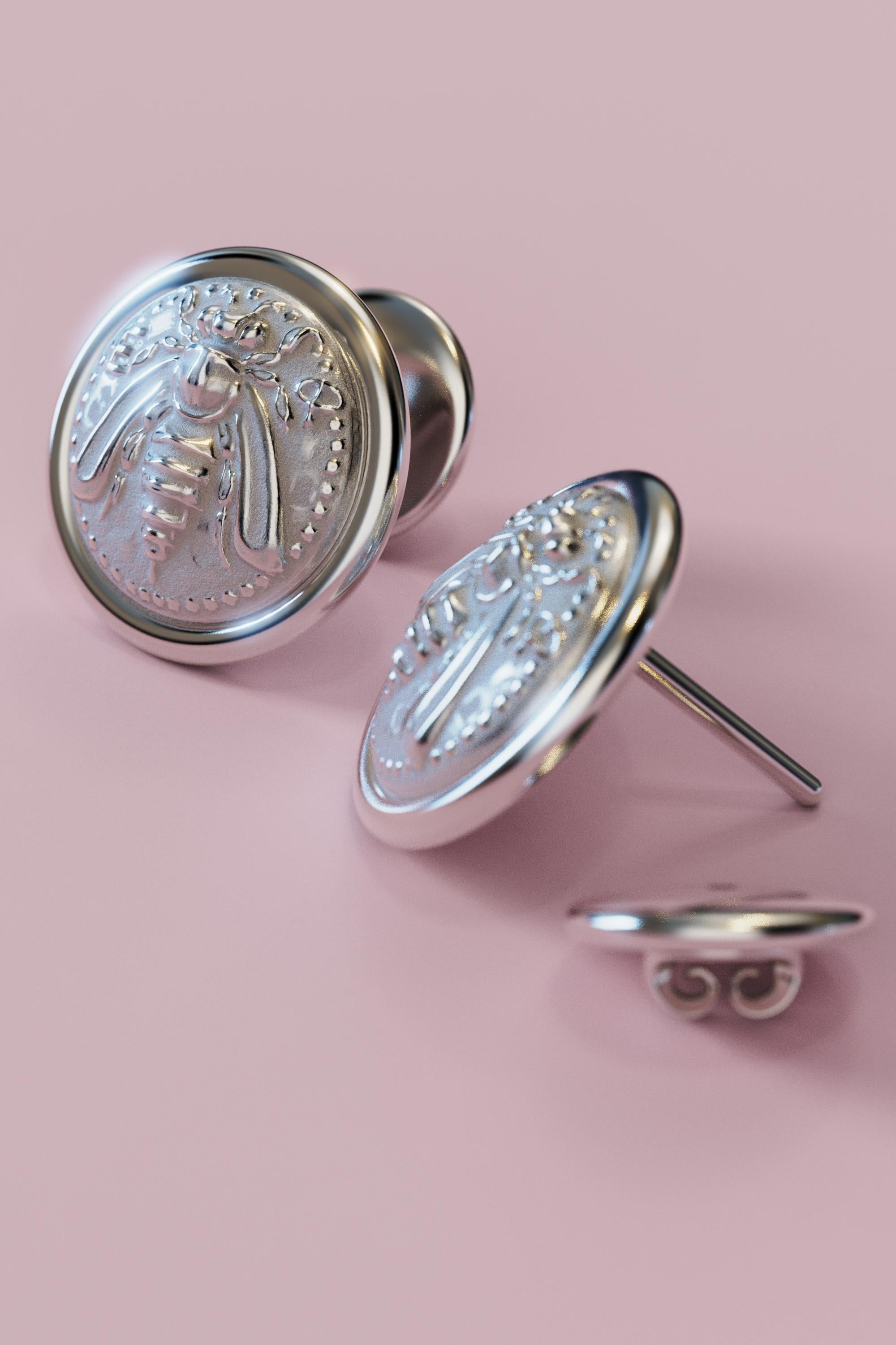 Oltremare Gioielli 18k Gold Bee Stud Earrings in ancient Greek Style For Sale 2
