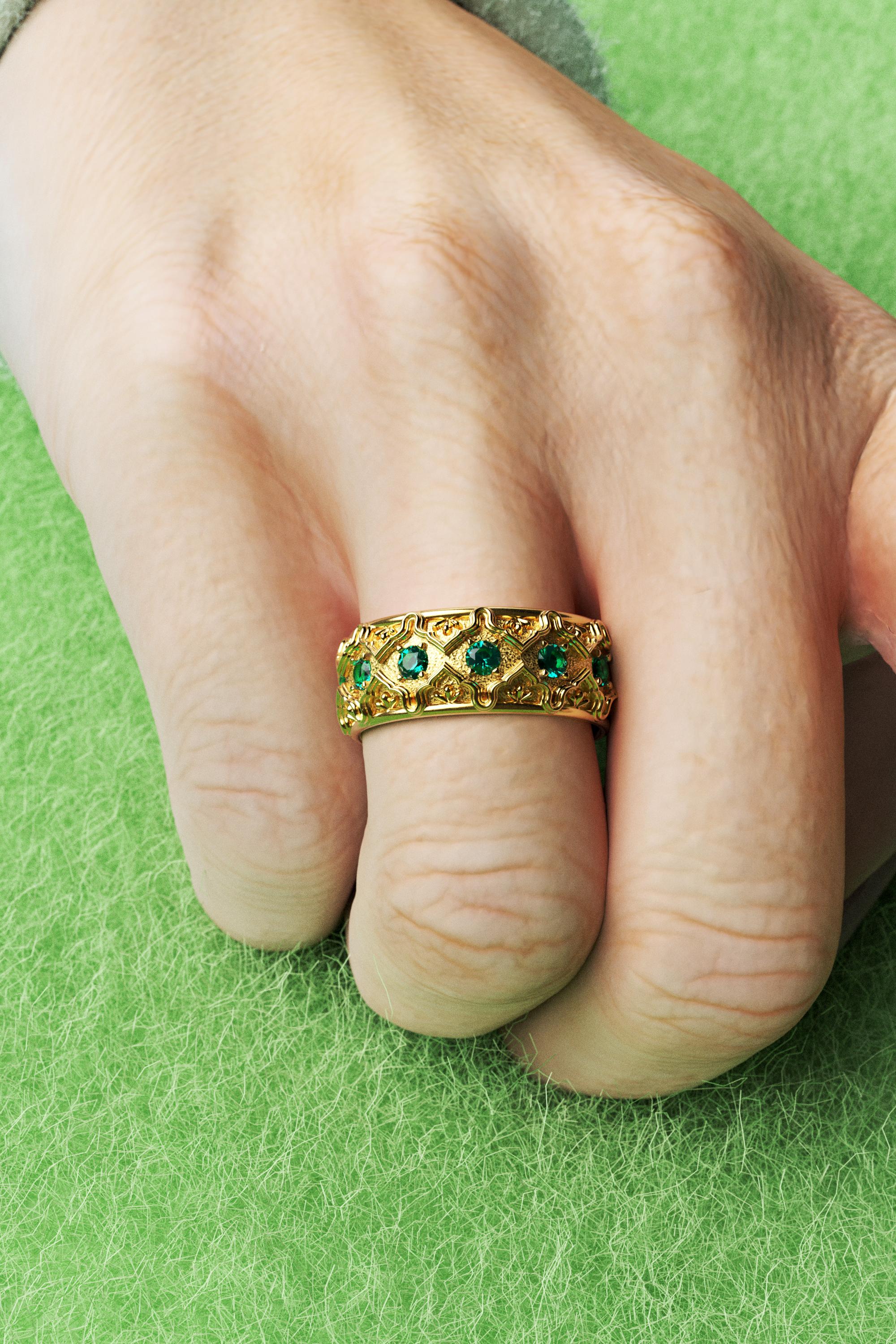For Sale:  Oltremare Gioielli 18k Solid Gold Emeralds 0.7 Cts Wedding Band Made in Italy 8