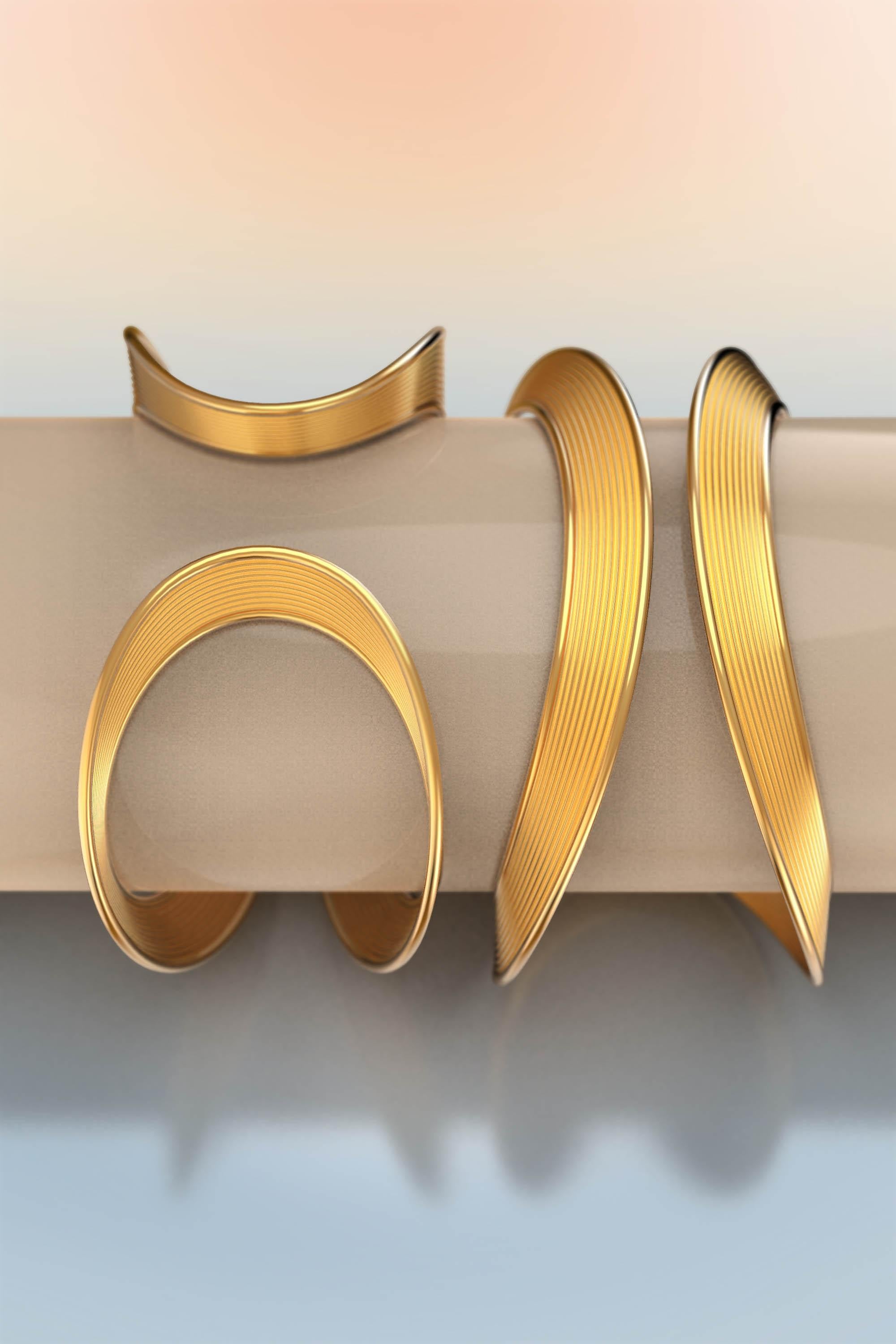 Cuff Bracelet in 18k solid Gold, Italian Gold Jewelry by Oltremare Gioielli In New Condition For Sale In Camisano Vicentino, VI