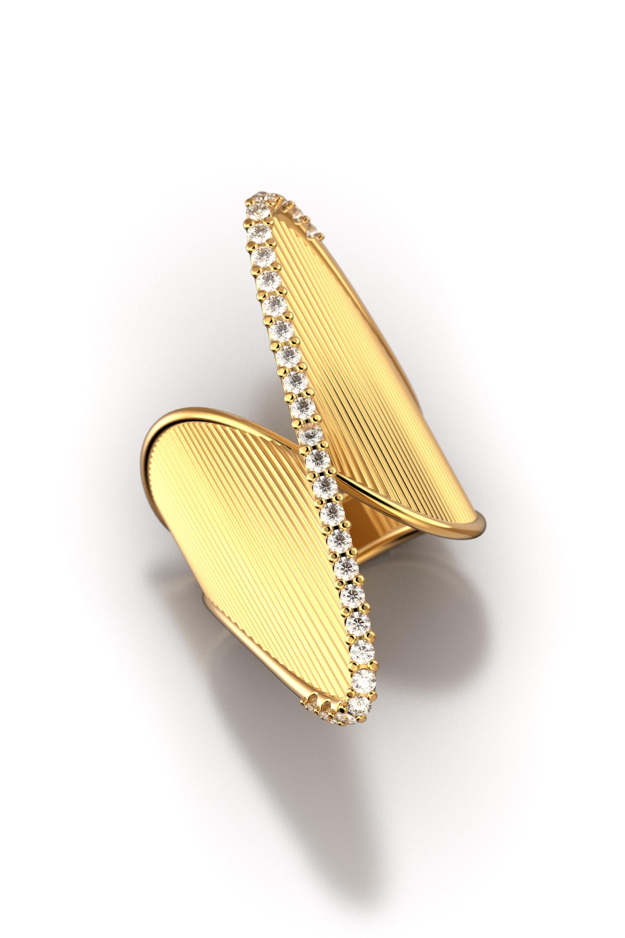 For Sale:  Mobius Ring with Natural Diamonds in 18 Karat Yellow Gold, Italian Fine Jewelry 8