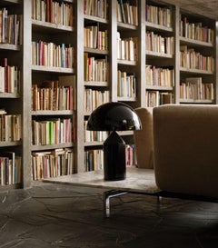 Oluce Atollo 239 Table Lamp by Vico Magistretti - Black metal - 220–240V