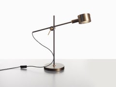 Lampe de table Oluce G.O. 252, conçue par Giuseppe Ostuni - 220–240 V - Bronze