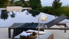 Oluce Lyndon 283 Outdoor Table Lamp by Vico Magistretti - Ivory - 220–240V