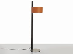 Lámpara de pie Oluce Parallel 396, diseño de Victor Vasilev - 220–240 V - Cuero marrón