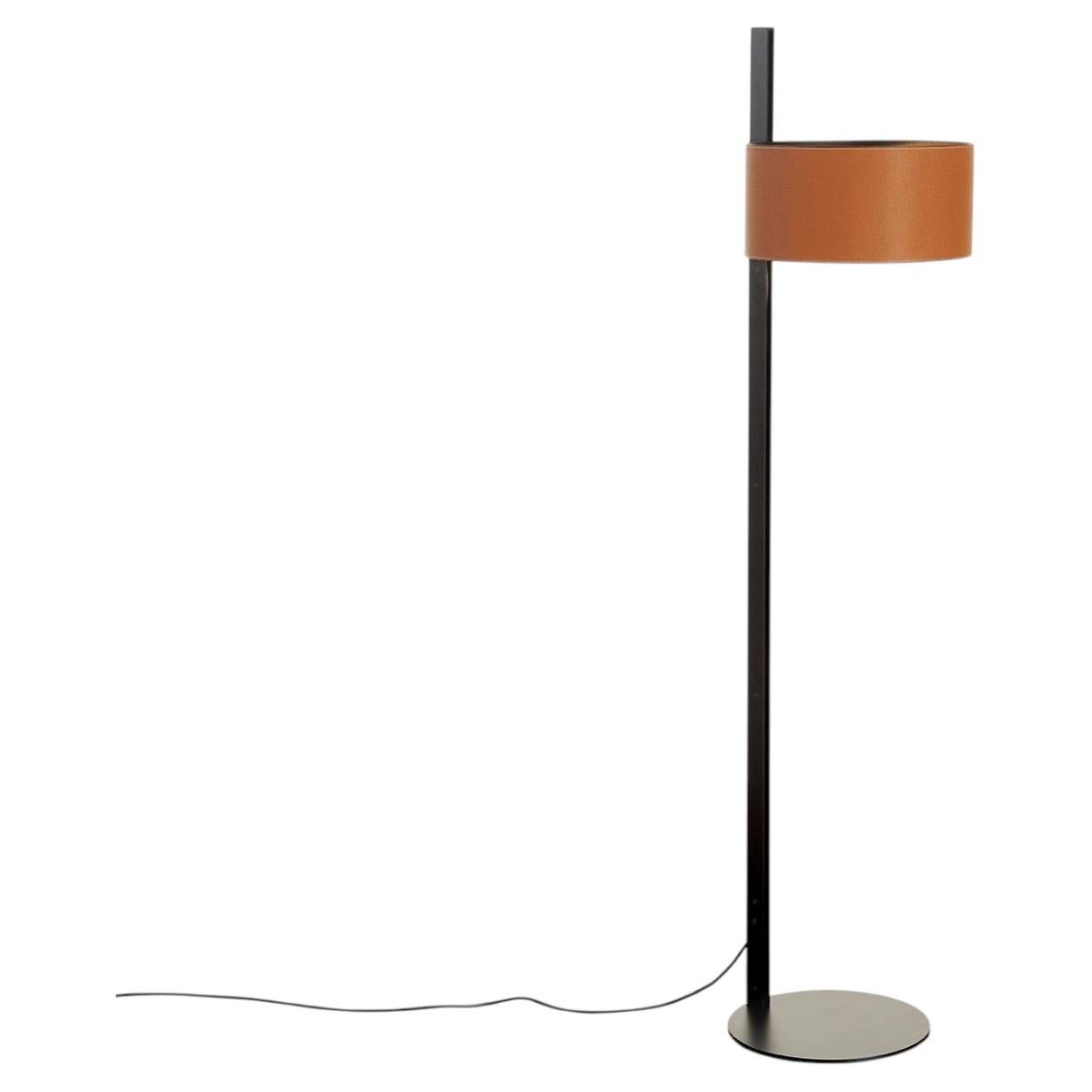 Oluce Parallel 396 Floor Lamp design Victor Vasilev - 220–240V - Leather brown For Sale