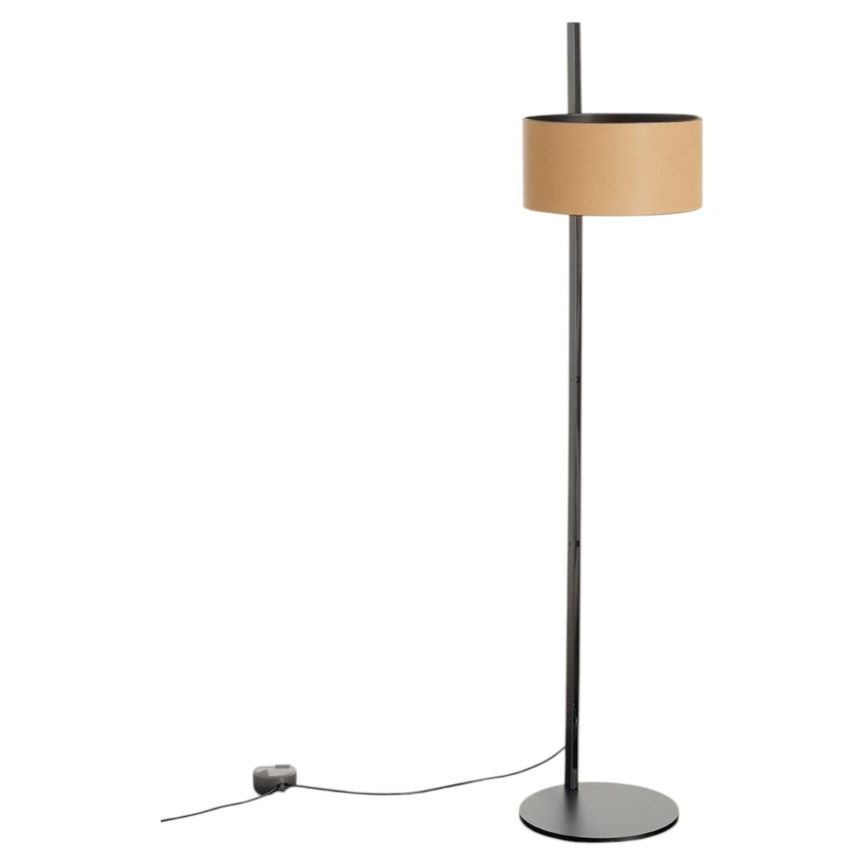 Oluce Parallel 396 Floor Lamp design Victor Vasilev - 220–240V - Leather sand For Sale