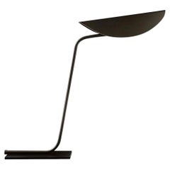 Lámpara de mesa Oluce Plume, de Christophe Pillet - 220–240 V