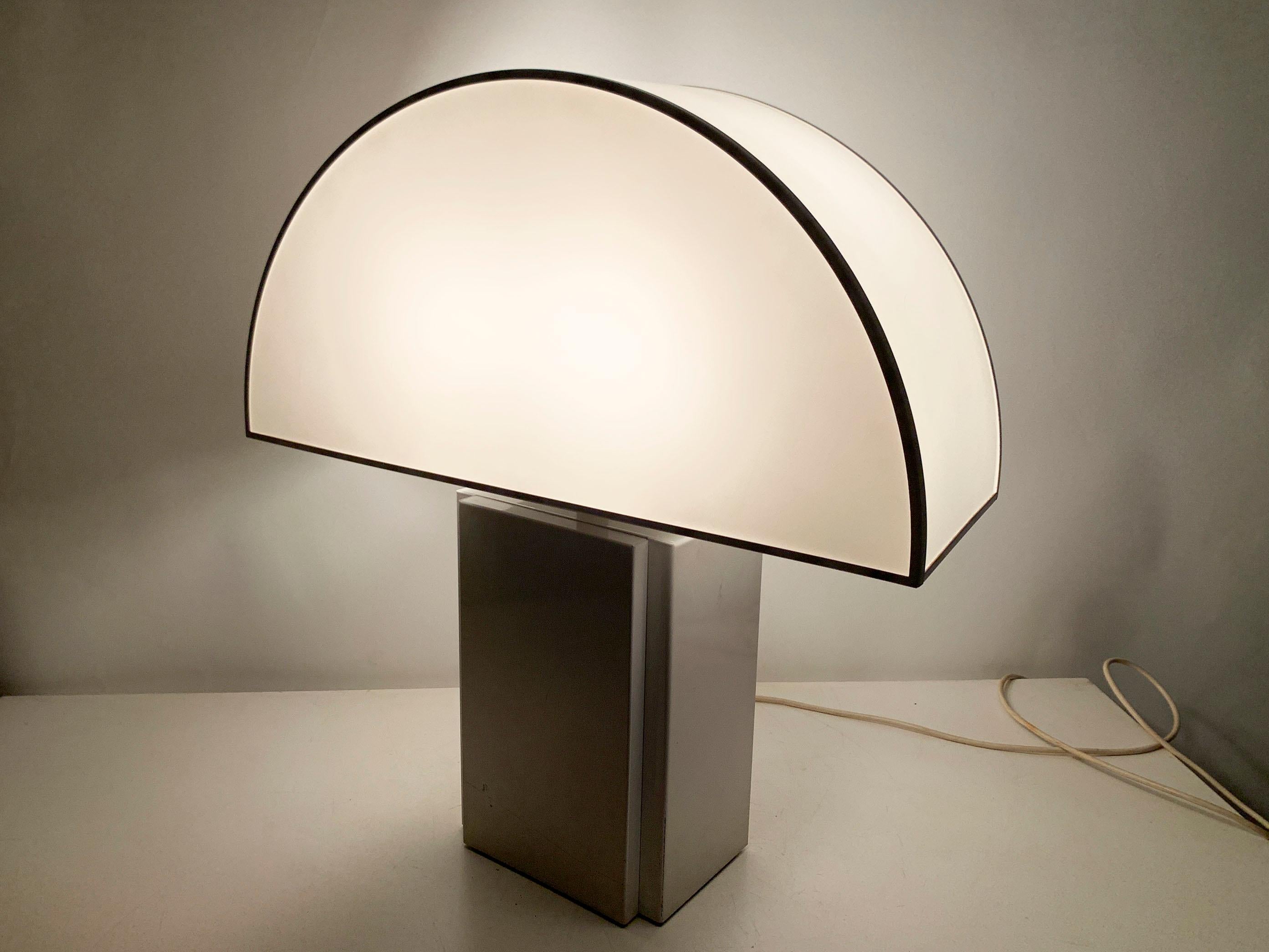 Acier Lampe de table Olympe d'Harvey Guzzini pour ED, Italie, 1970 en vente