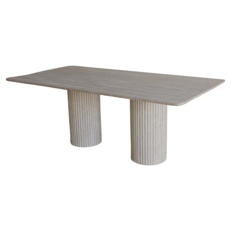 Tavolo da pranzo rettangolare con piano 200 in travertino beige muto di Beije Avenue