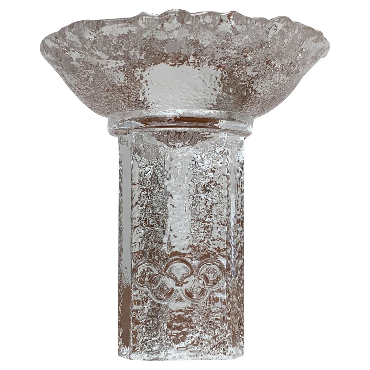 Kerzenhalter aus Glas für die Olympischen Spiele von Lars Hellsten für Orrefors, Schweden, 1984
