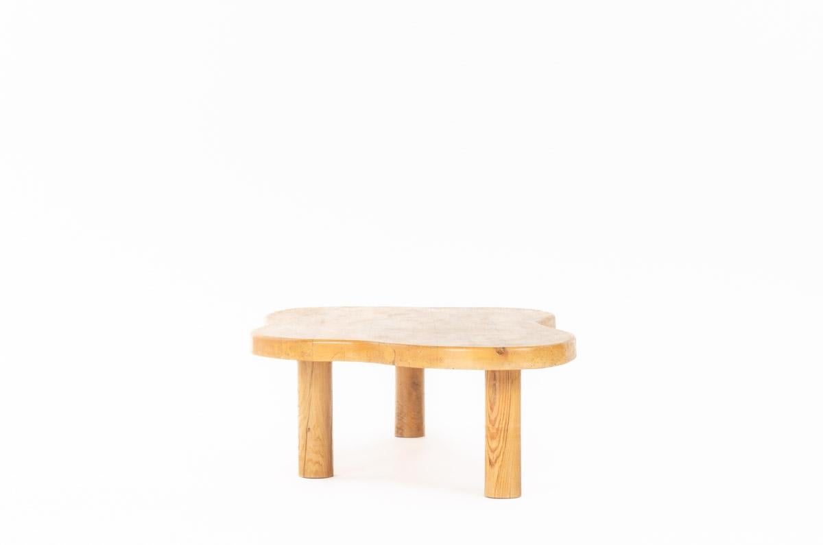 Table basse modèle Olympie
Sur mesure avec vos finitions
3 pieds et un sommet de forme libre

Fabriqué avec du vieux bois dans notre atelier

Finitions : 
- bois teinté,
- vernis tampon chêne doré,
- vernis tampon chêne moyen,
- vernis pour bois