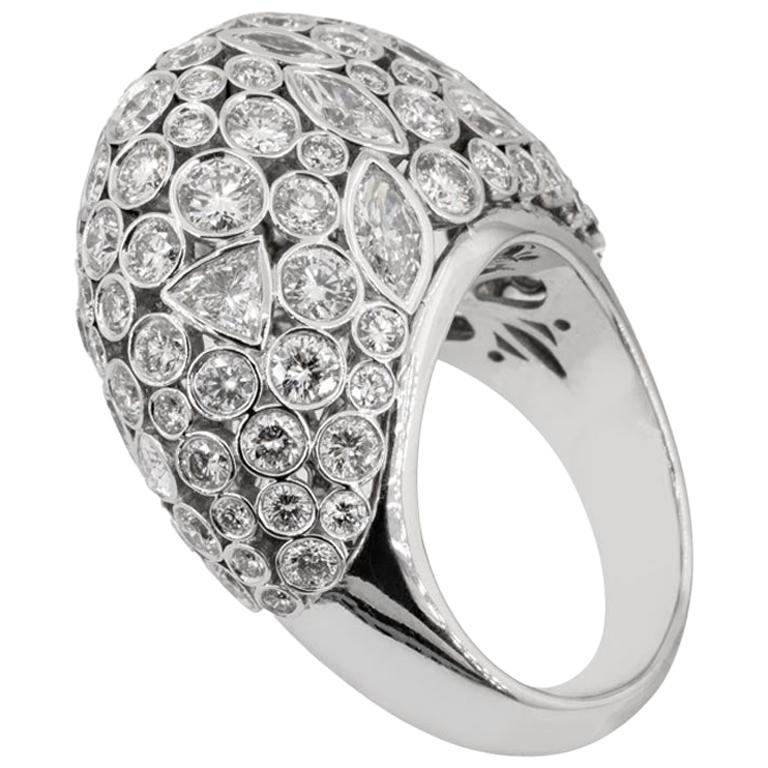 Olympus Art Certified, Diamond and White Gold 18 Karat Fashion Ring