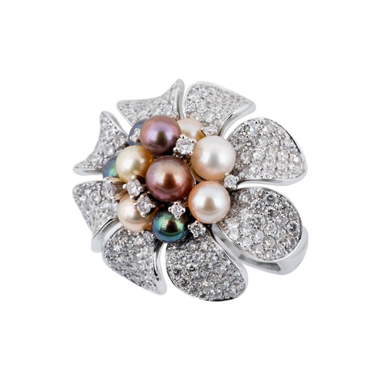 Olympus Art Certified Ring 
4.19 Carat G/H VS Diamond, White Gold 18 Carat, South Sea & Tahiti Pearl 5mm/Pc
Diamond, White Gold and Pearl Combination, Unique Design Flower Ring