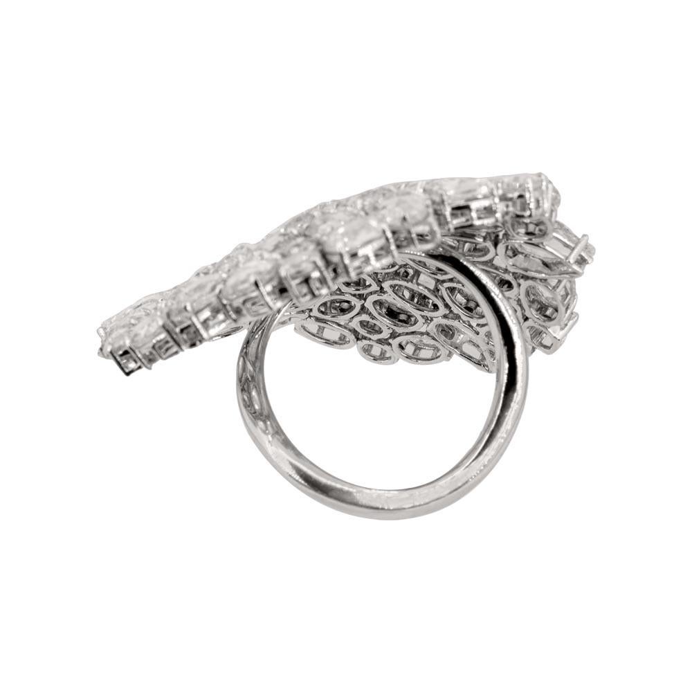 Olympus Art Certified, Dynamic Shape, Diamond & White Gold Ring

White Gold 18 K, 
Diamond 13.73 Carat