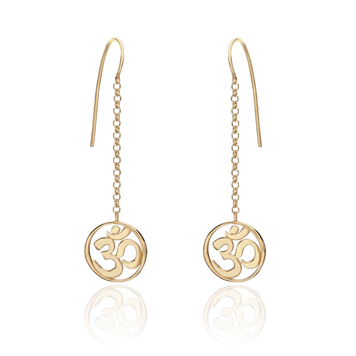 Handgefertigte lange Ohrringe mit Yoga Om-Symbol aus 14 Karat Gold  (Moderne) im Angebot