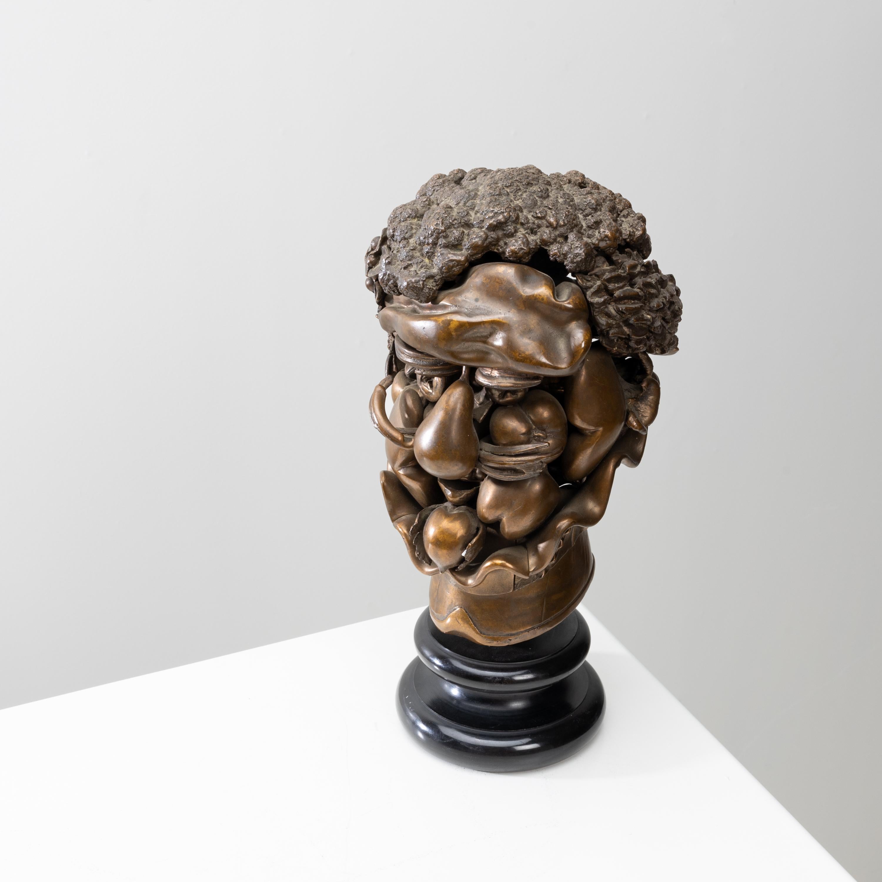Bronzo Omaggio ad Arcimboldo (Opus 167) di Miguel Berrocal in vendita
