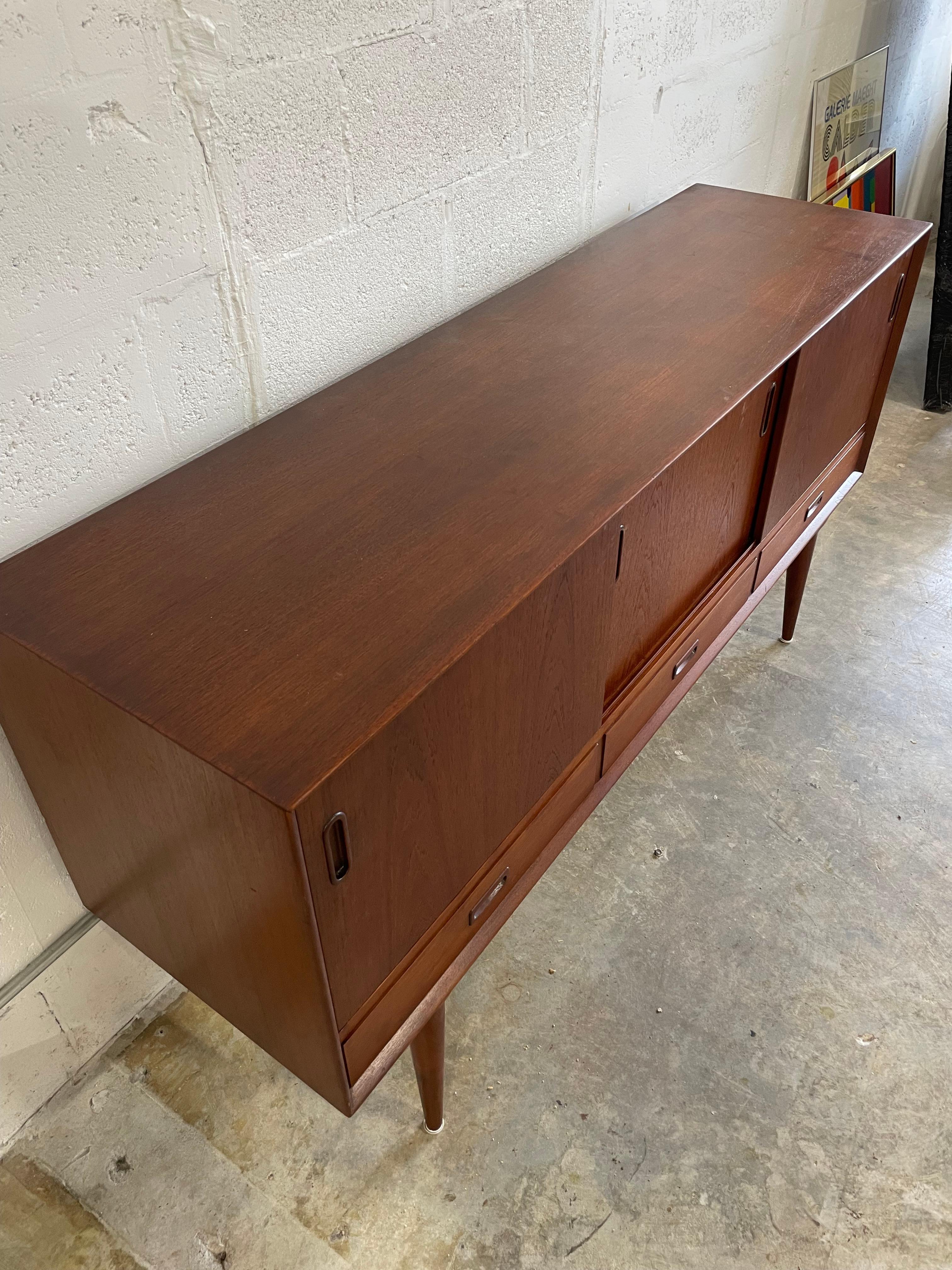 Danese Credenza o console moderna danese in teak Omann Jun in vendita