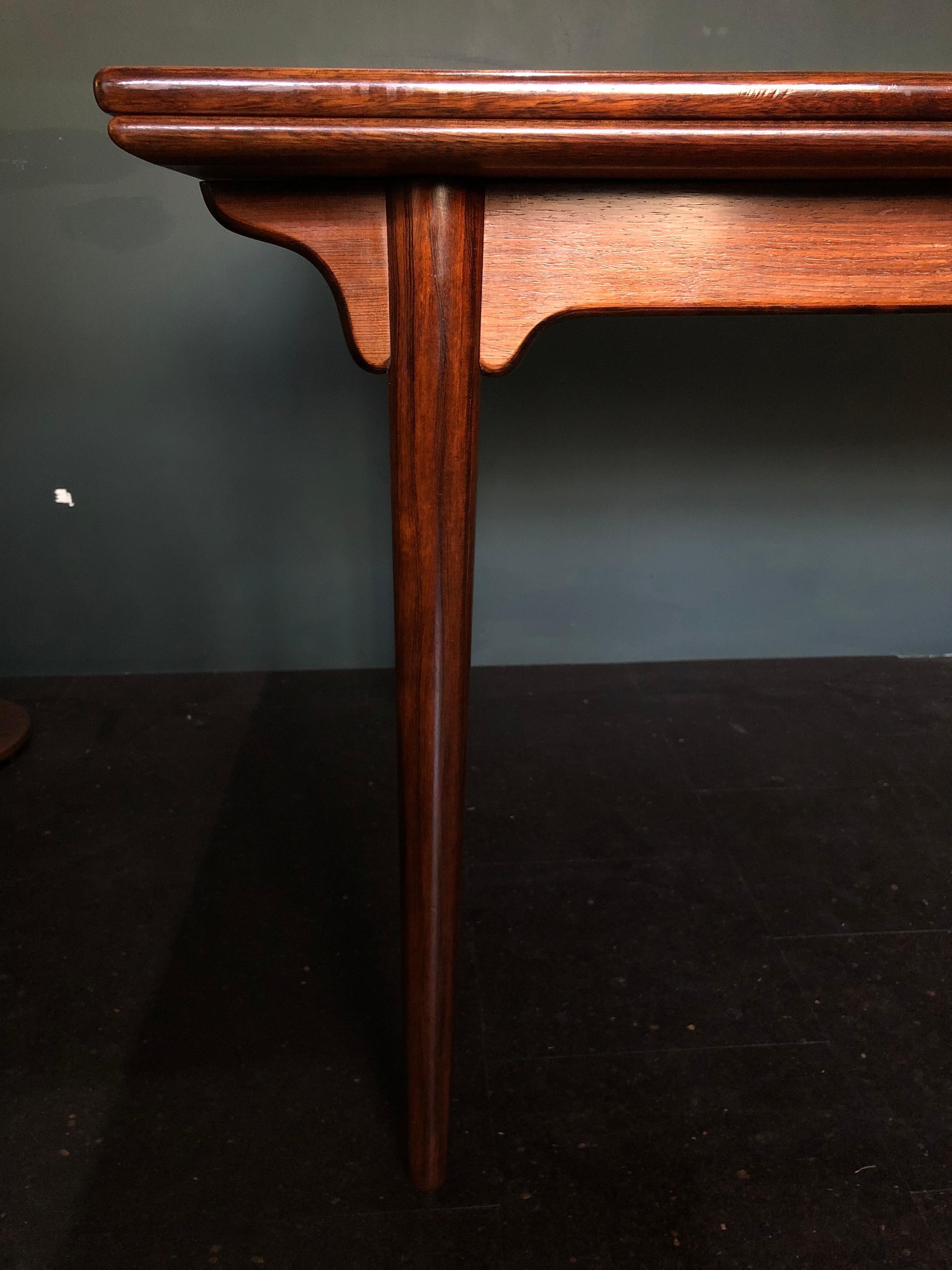 Omann Jun, Gunni Omann, Danish Midcentury Rosewood Dining Table In Good Condition In London, GB