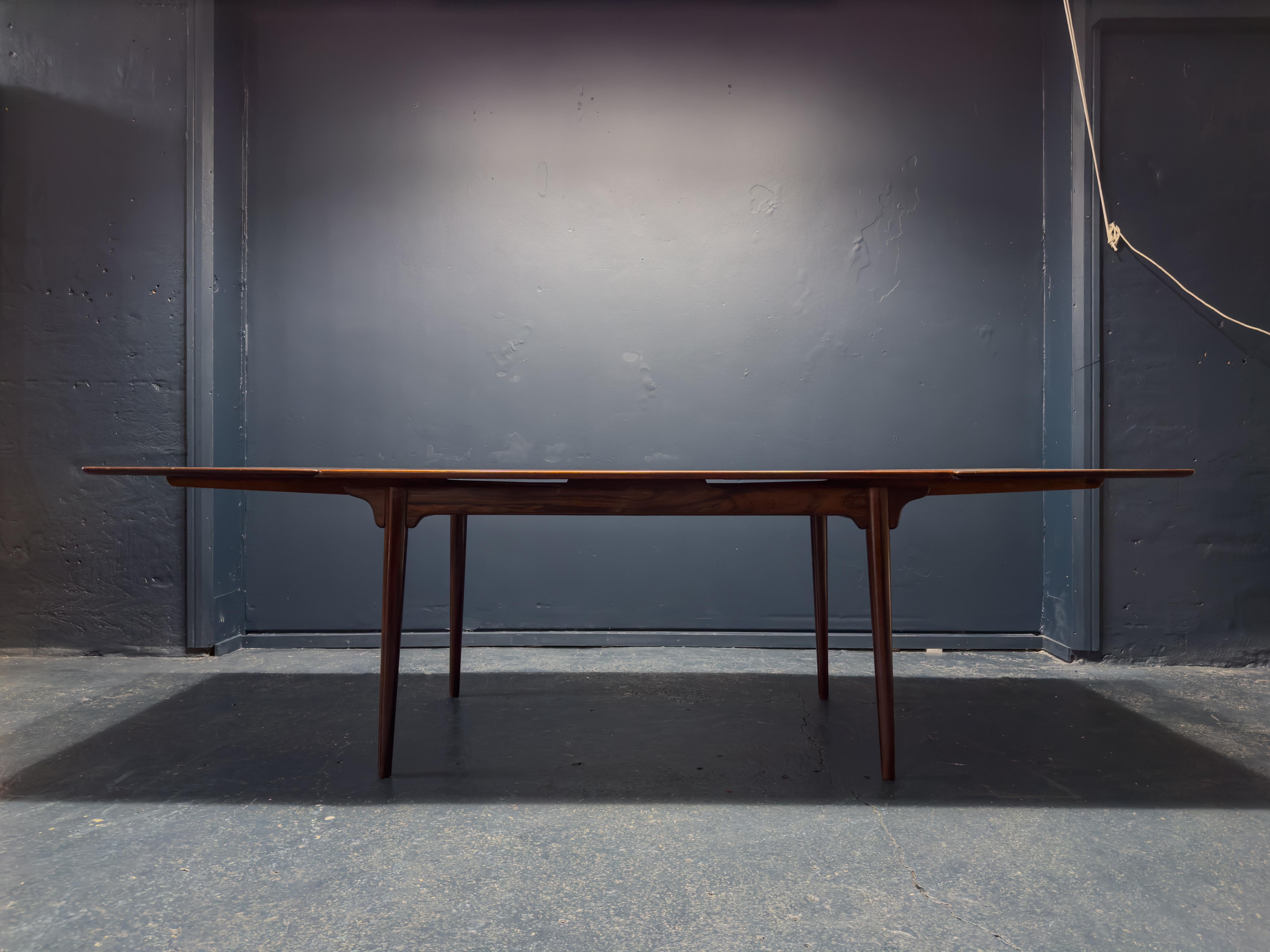 Table à manger Jun n°54 d'Omann Bon état - En vente à London, GB